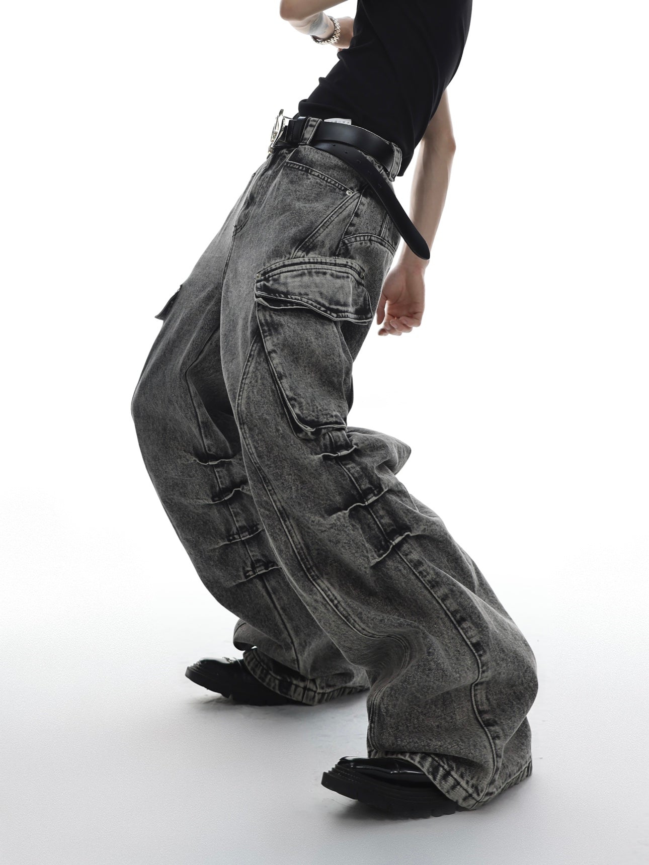 【23s May.】Huge Pocket Wrinkled Jeans