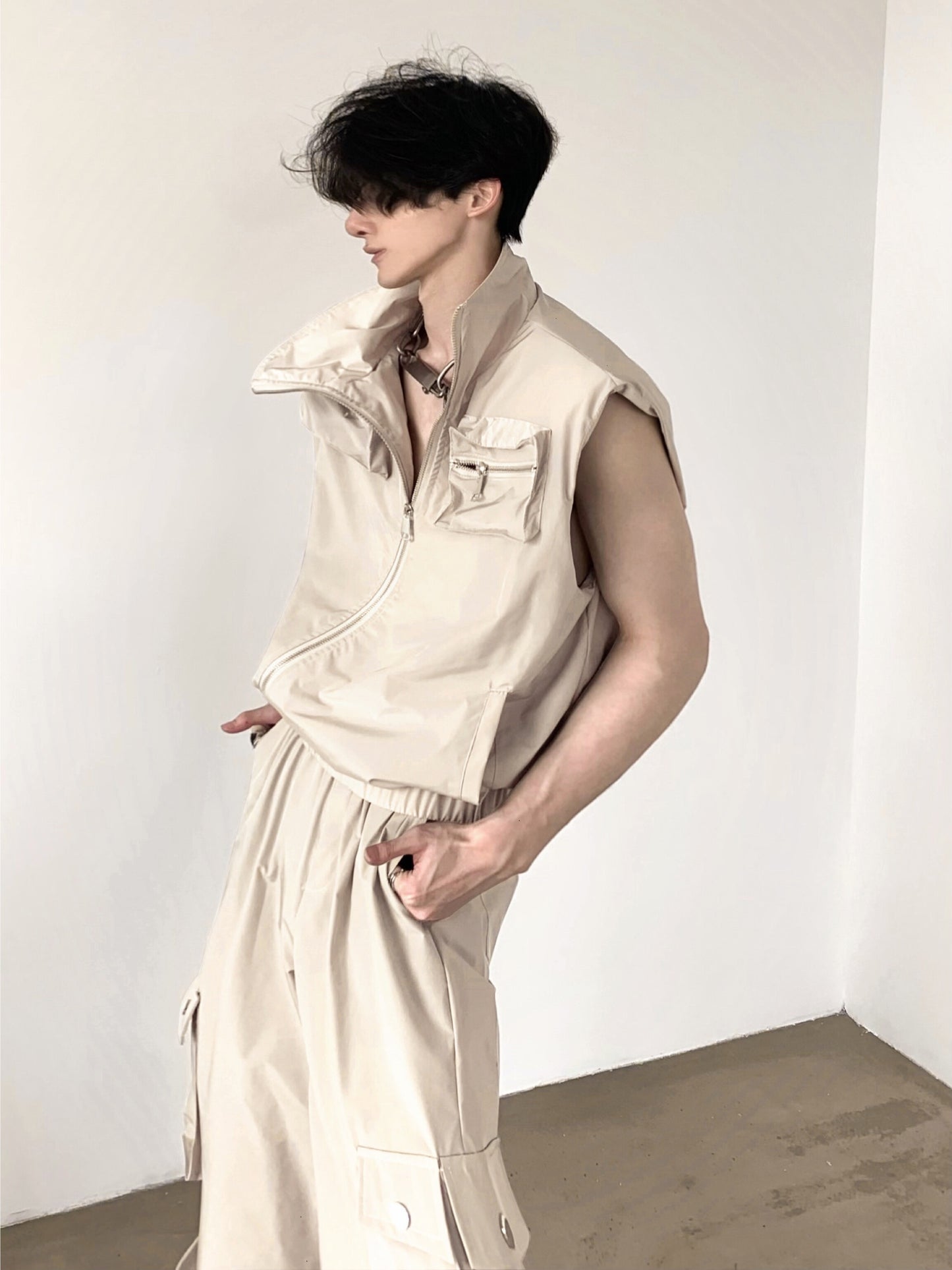 【24s July.】Simple Sleeveless Cargo Vest