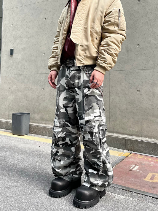 【25s Jan.】Camouflage Denim Patchwork Multi-pocket Cargo Trousers