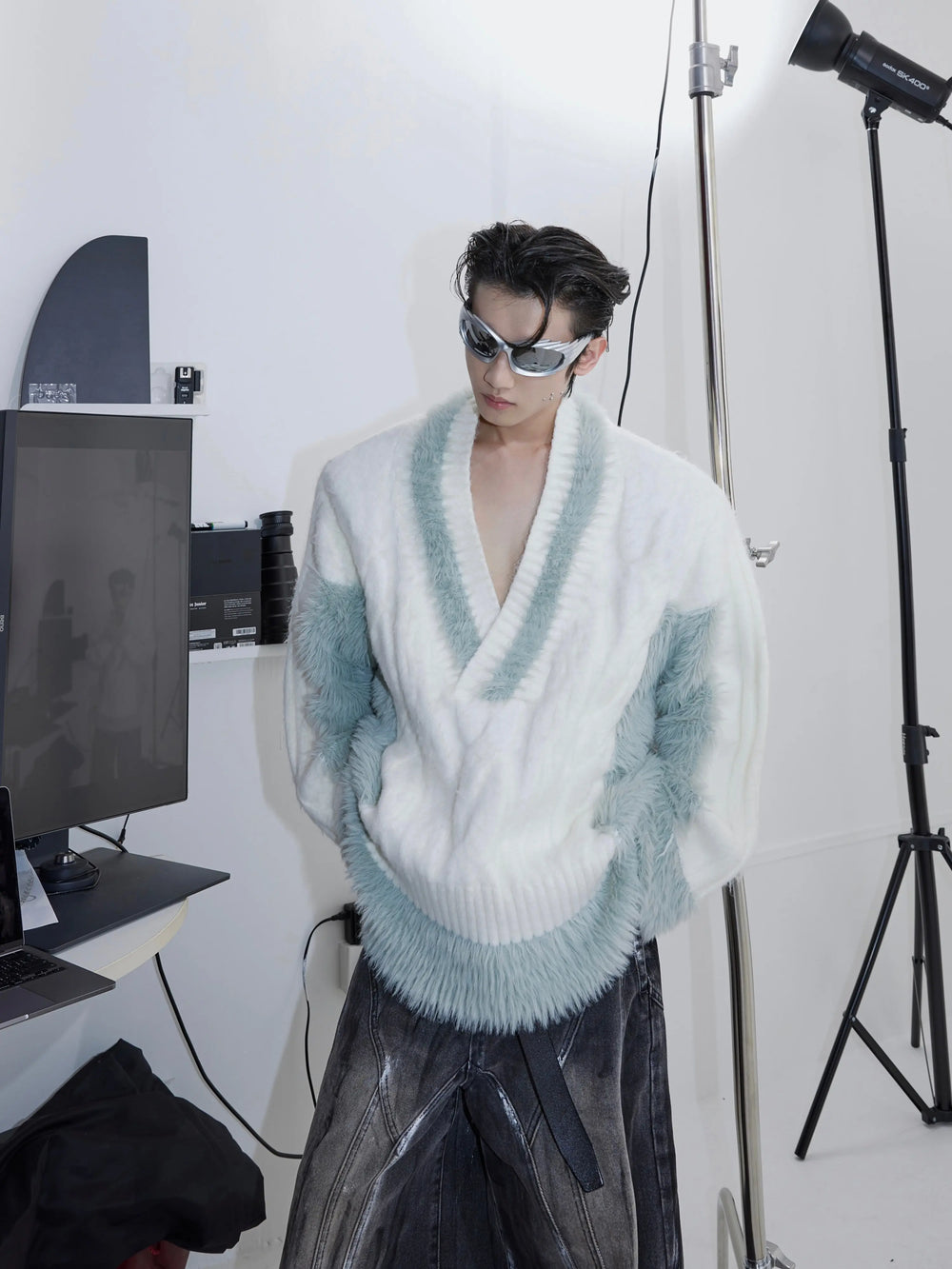 【23s September.】Plush V-neck Loose Sweater ArtsKoreanMan