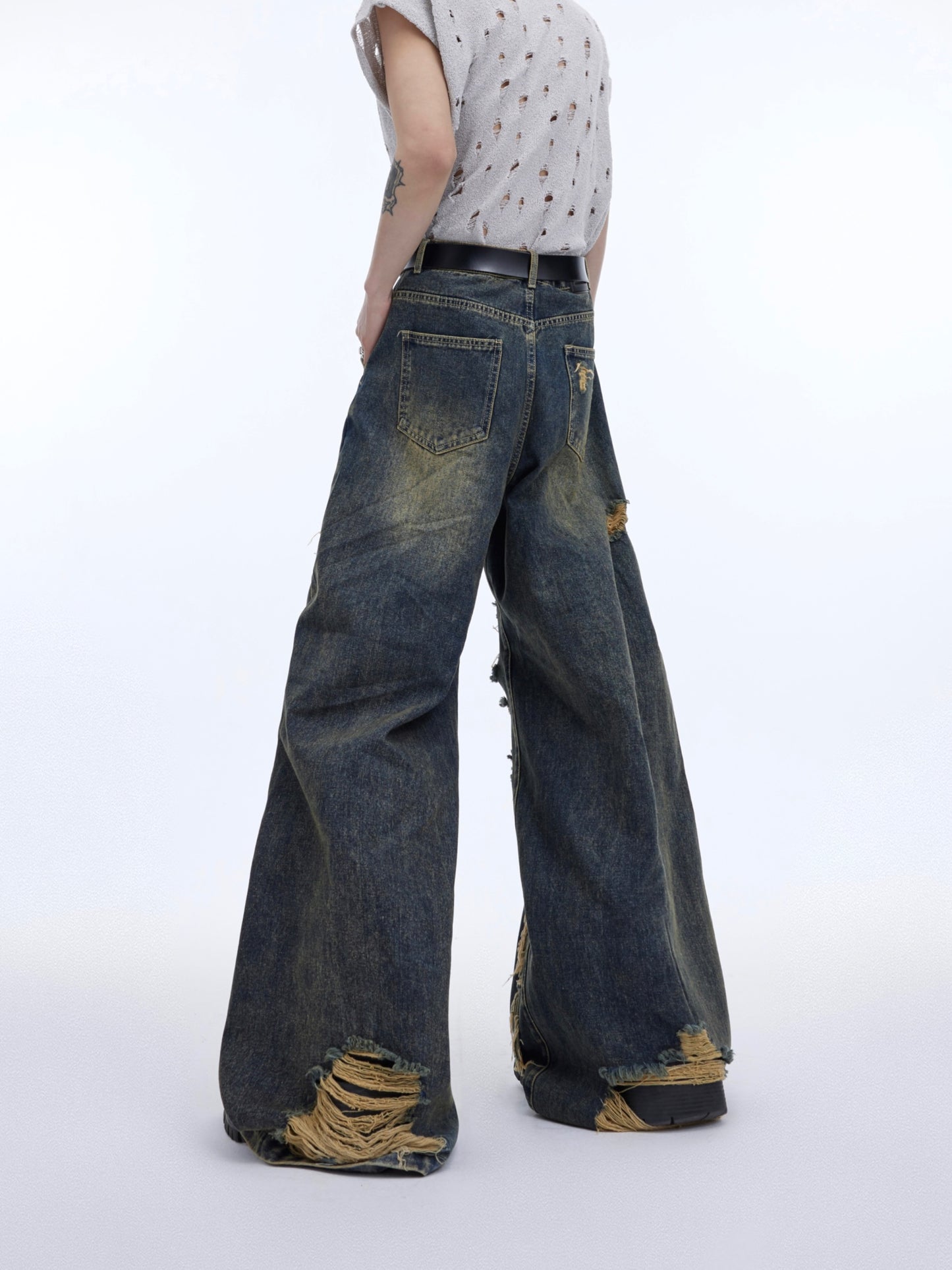 【24s May.】Deconstructed Fringed Ripped Jeans