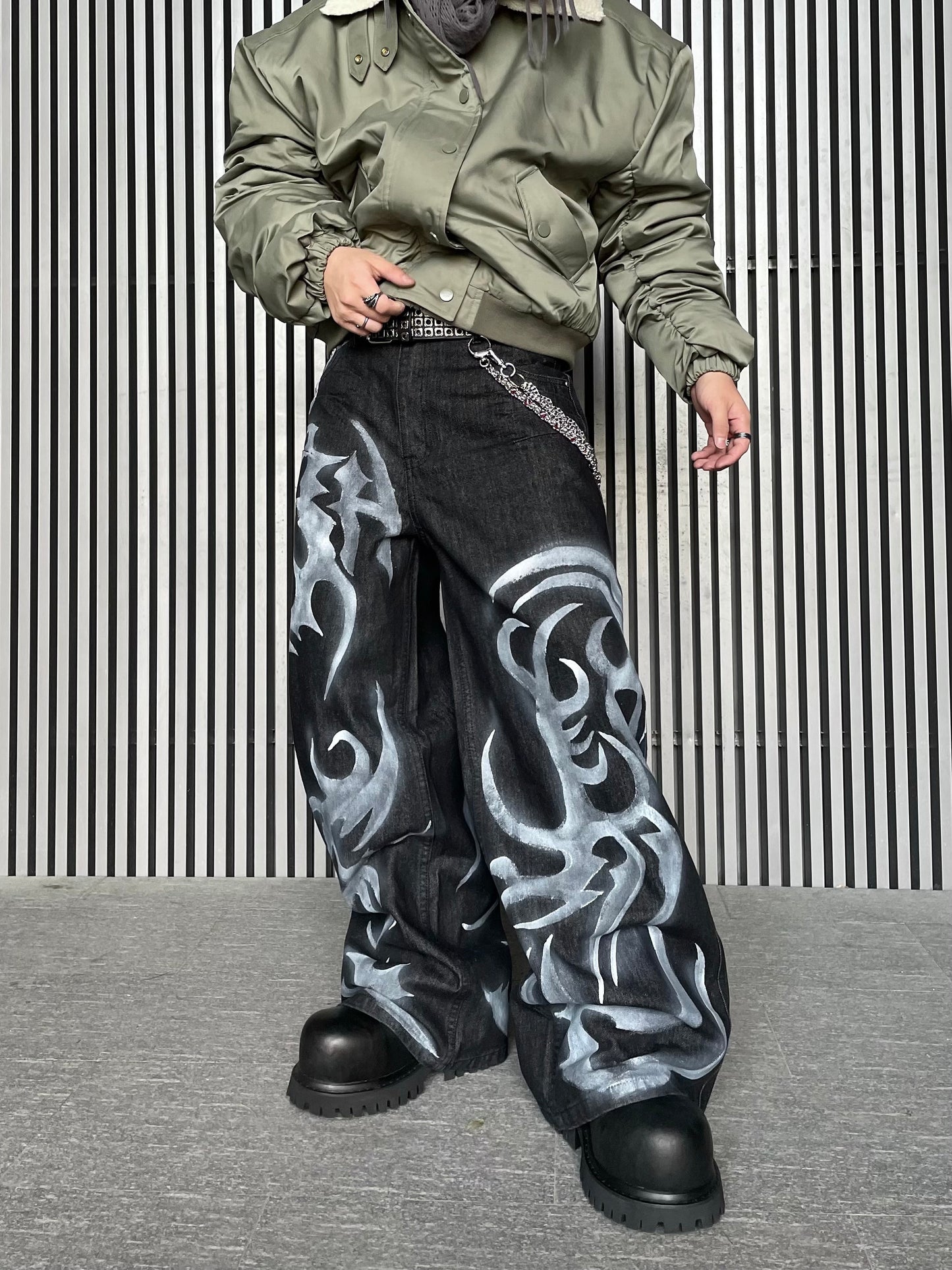 【25s Jan.】Niche Graffiti Design Straight Loose Jeans