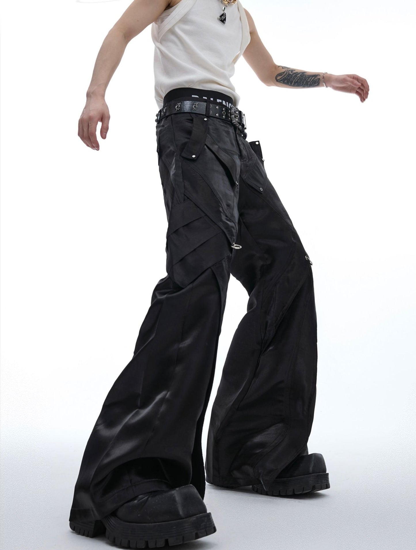 【24s Aug.】Futuristic Liquid Glossy Metal Buckle Deconstructed Leather Pants