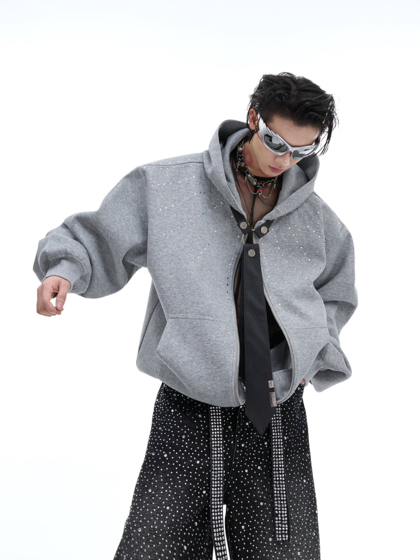 【24s Oct.】Rhinestone Detachable Tie Design Hoodie