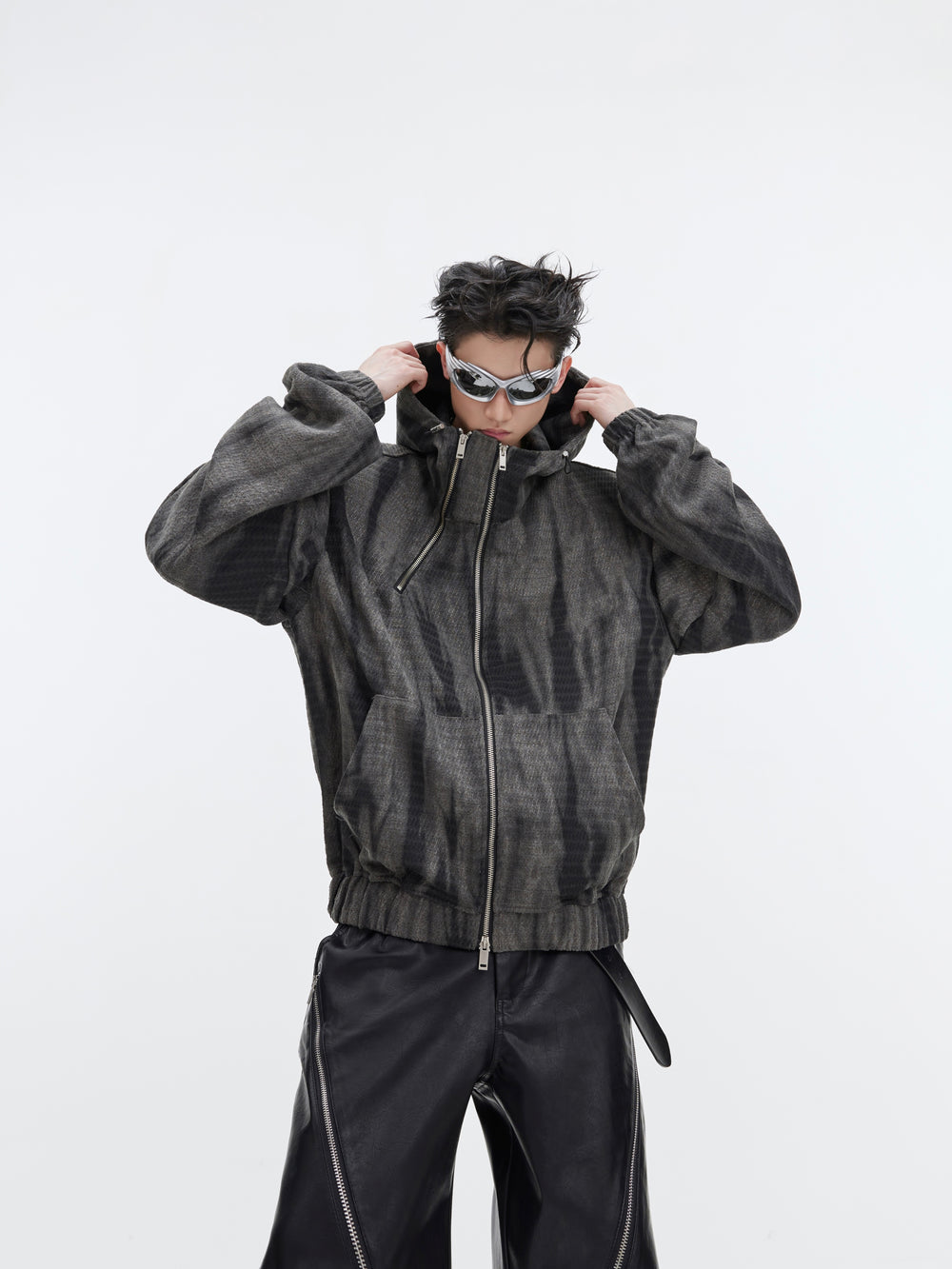 【24s January.】Retro Graffiti Metallic Hooded Sweatshirt ArtsKoreanMan