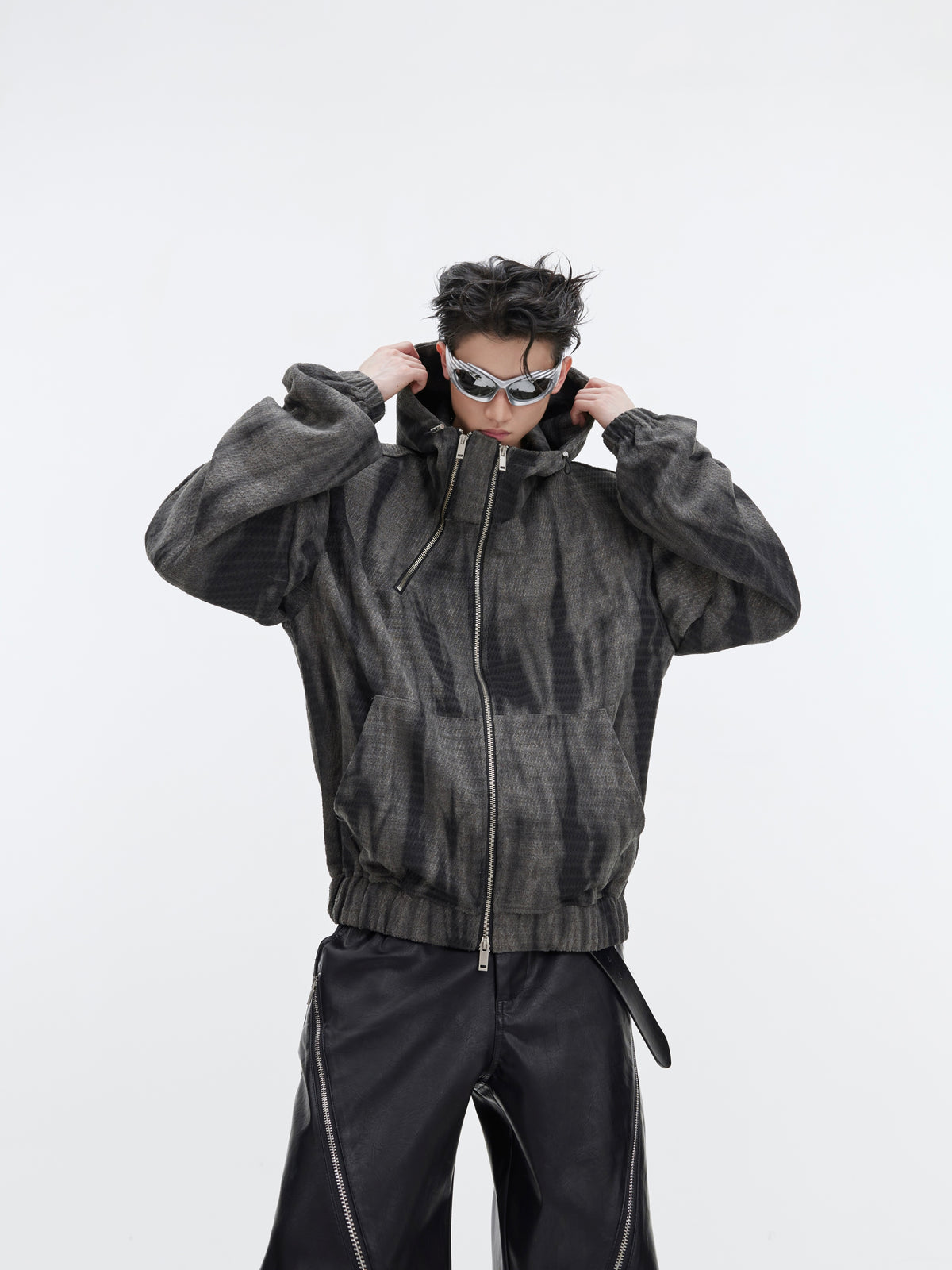 【24s January.】Retro Graffiti Metallic Hooded Sweatshirt ArtsKoreanMan