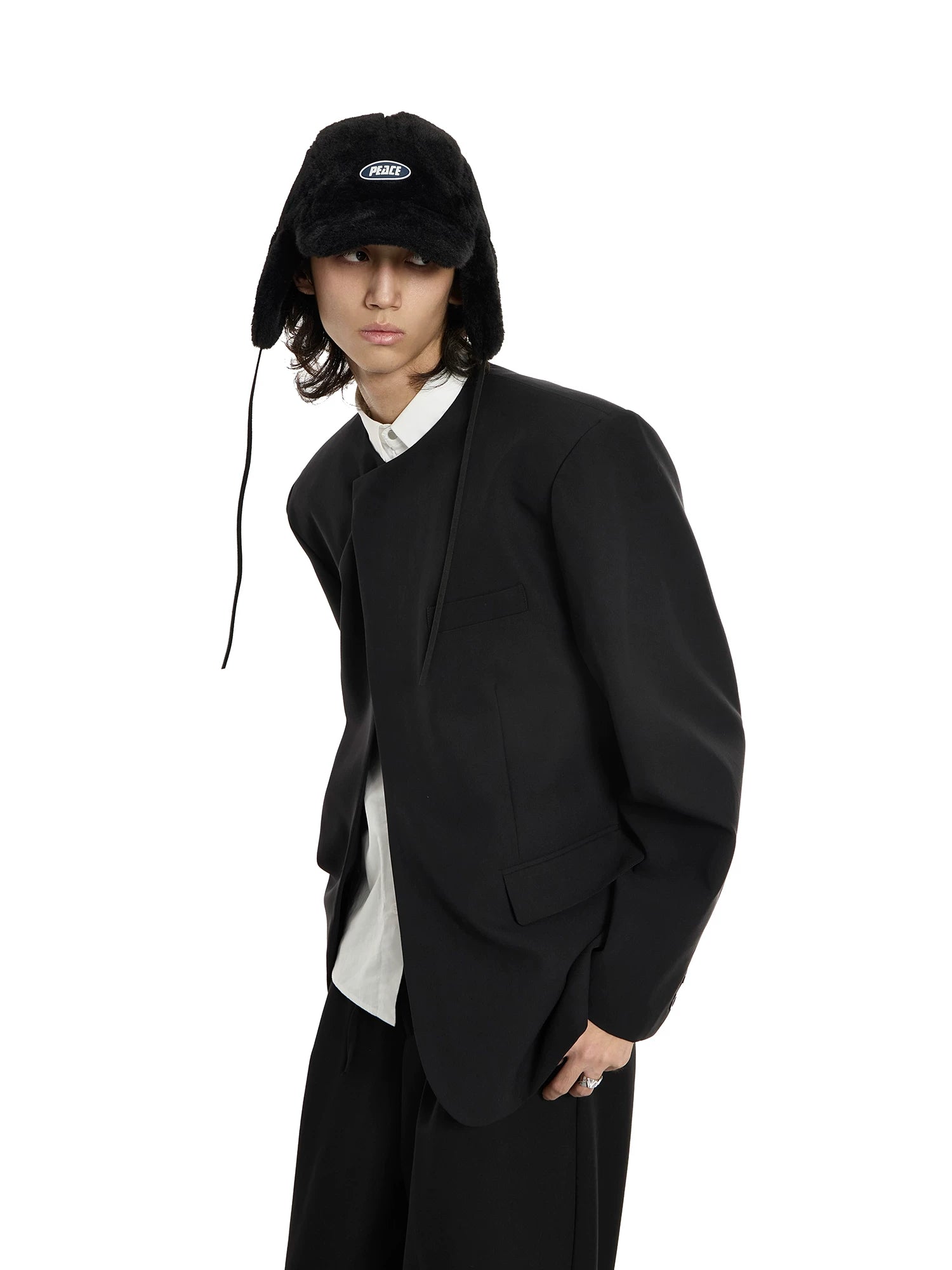 Minimal Round Neck Blazer