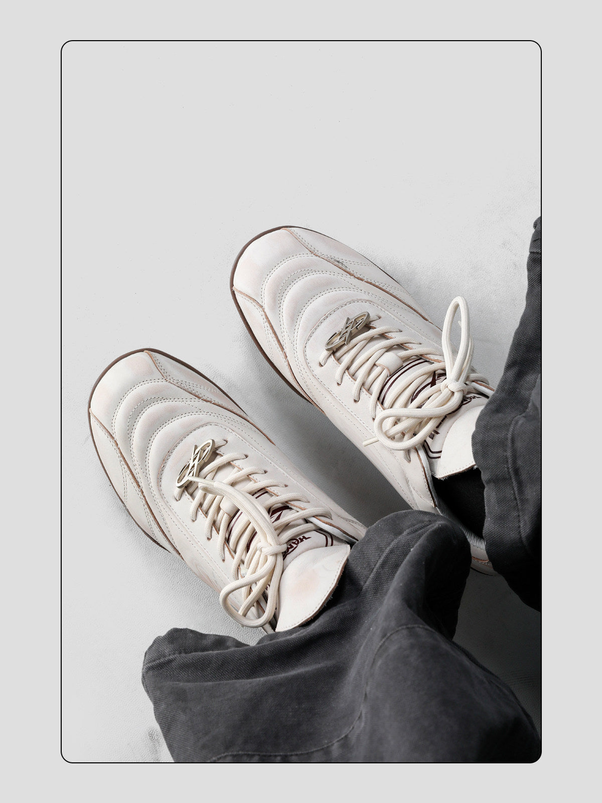 Retro-style Versatile Leather Soccer Shoes