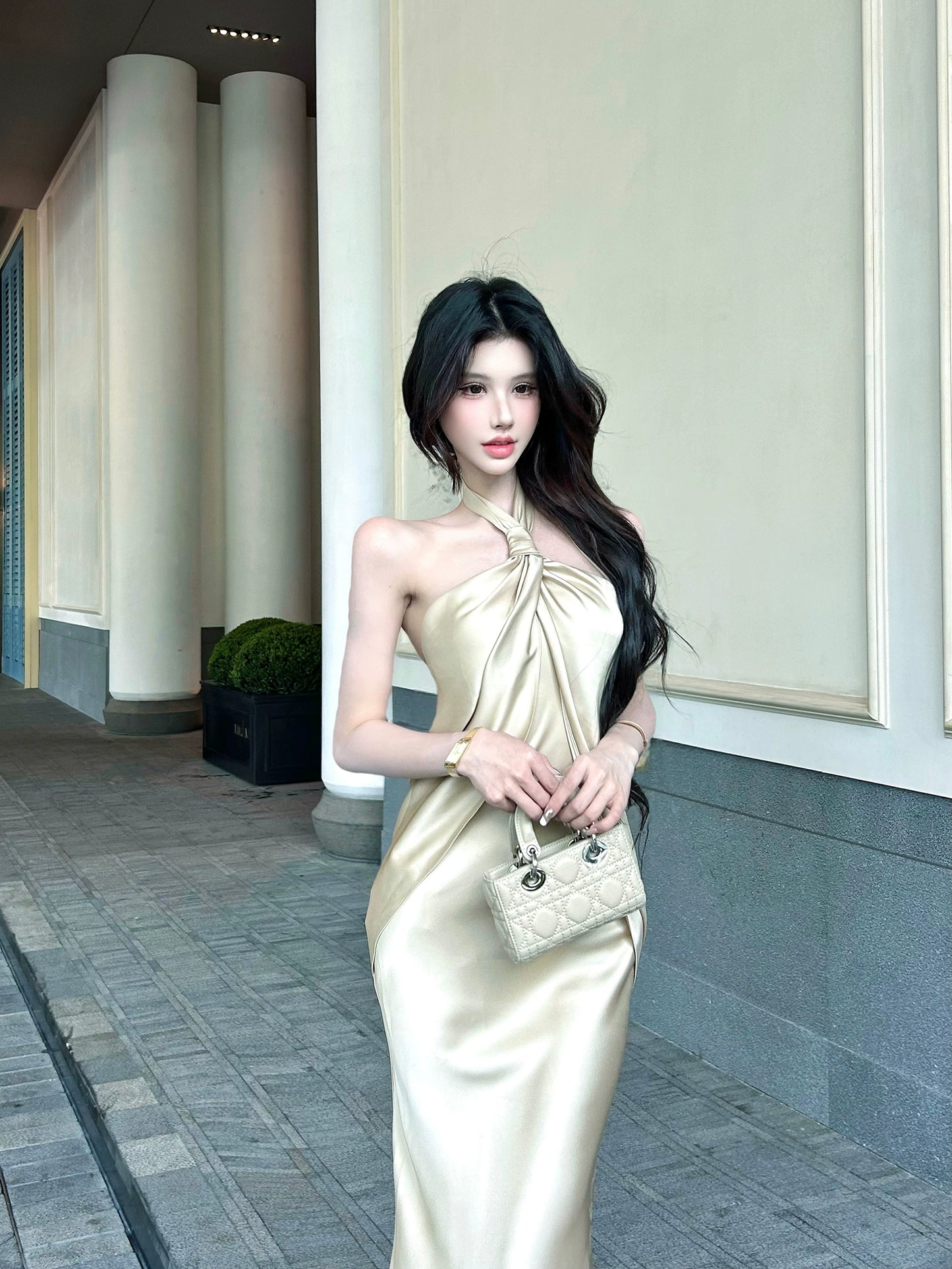 【25s Aug.】Sleeveless Off-Shoulder Halter Dress