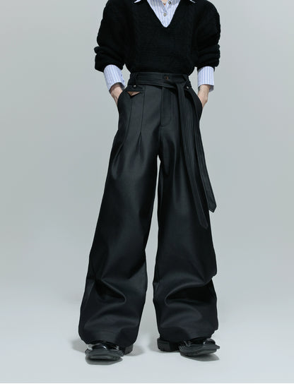 【25s Oct.】High-rise Smooth Fabric Pleated Trousers