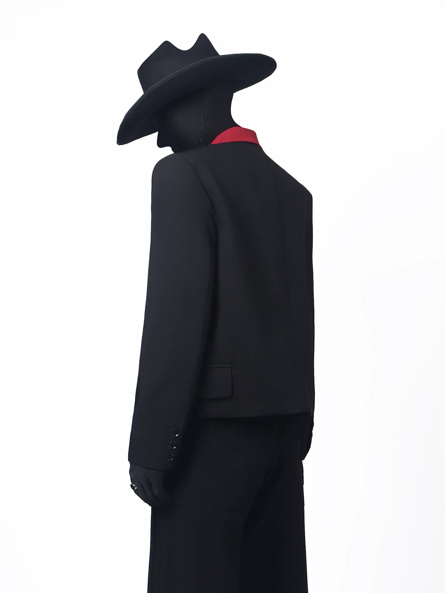 【26s May.】Black Red Contrast Cropped Structured Blazer