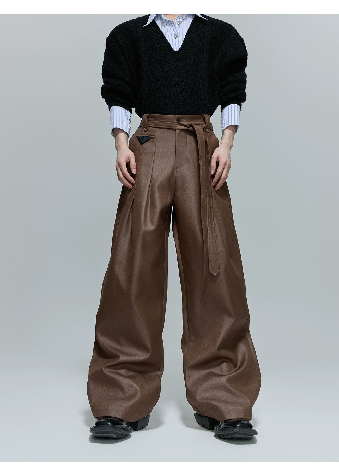 【25s Oct.】High-rise Smooth Fabric Pleated Trousers