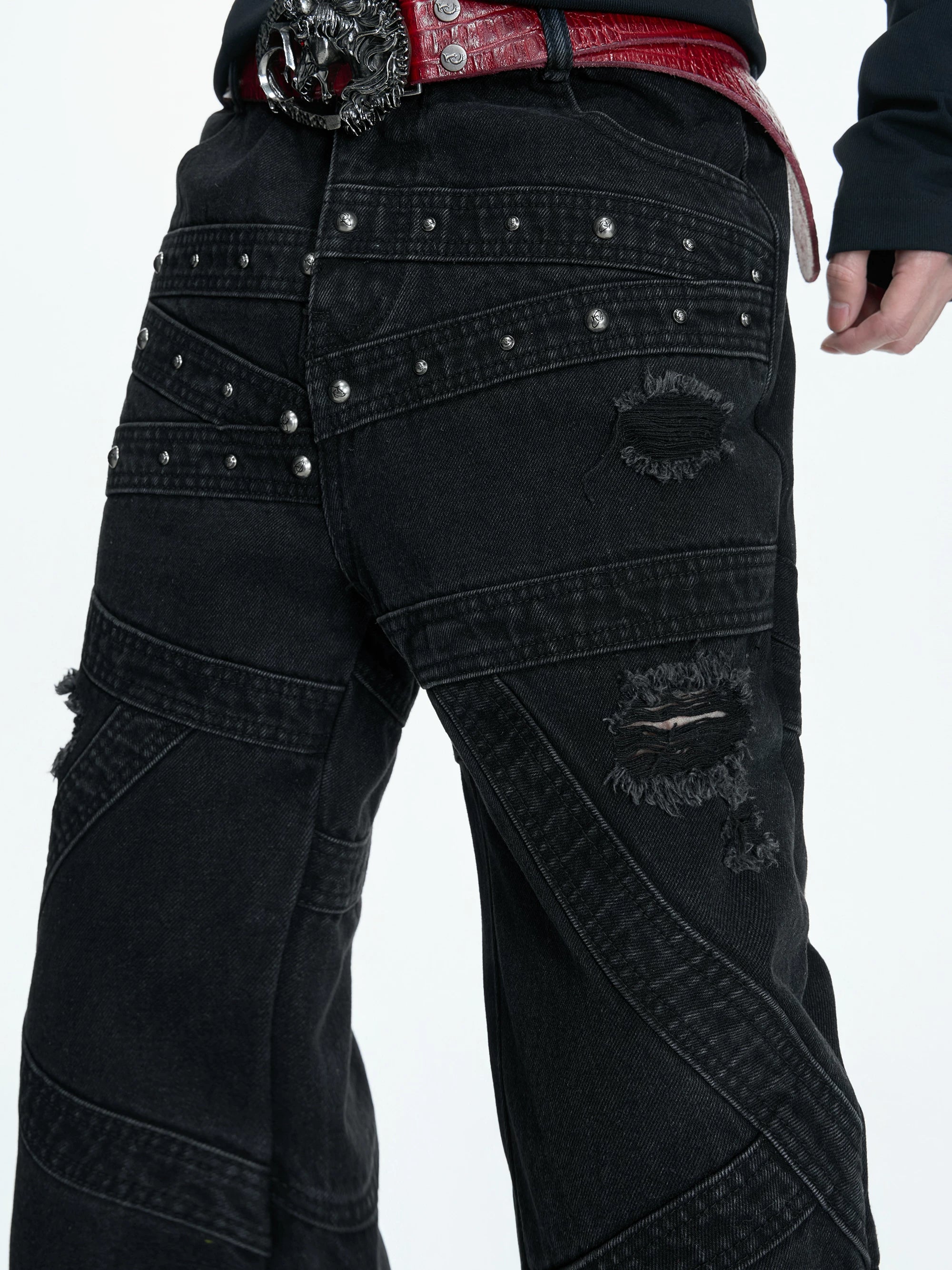 【26s Mar.】Studded Washed Curved Denim Pants