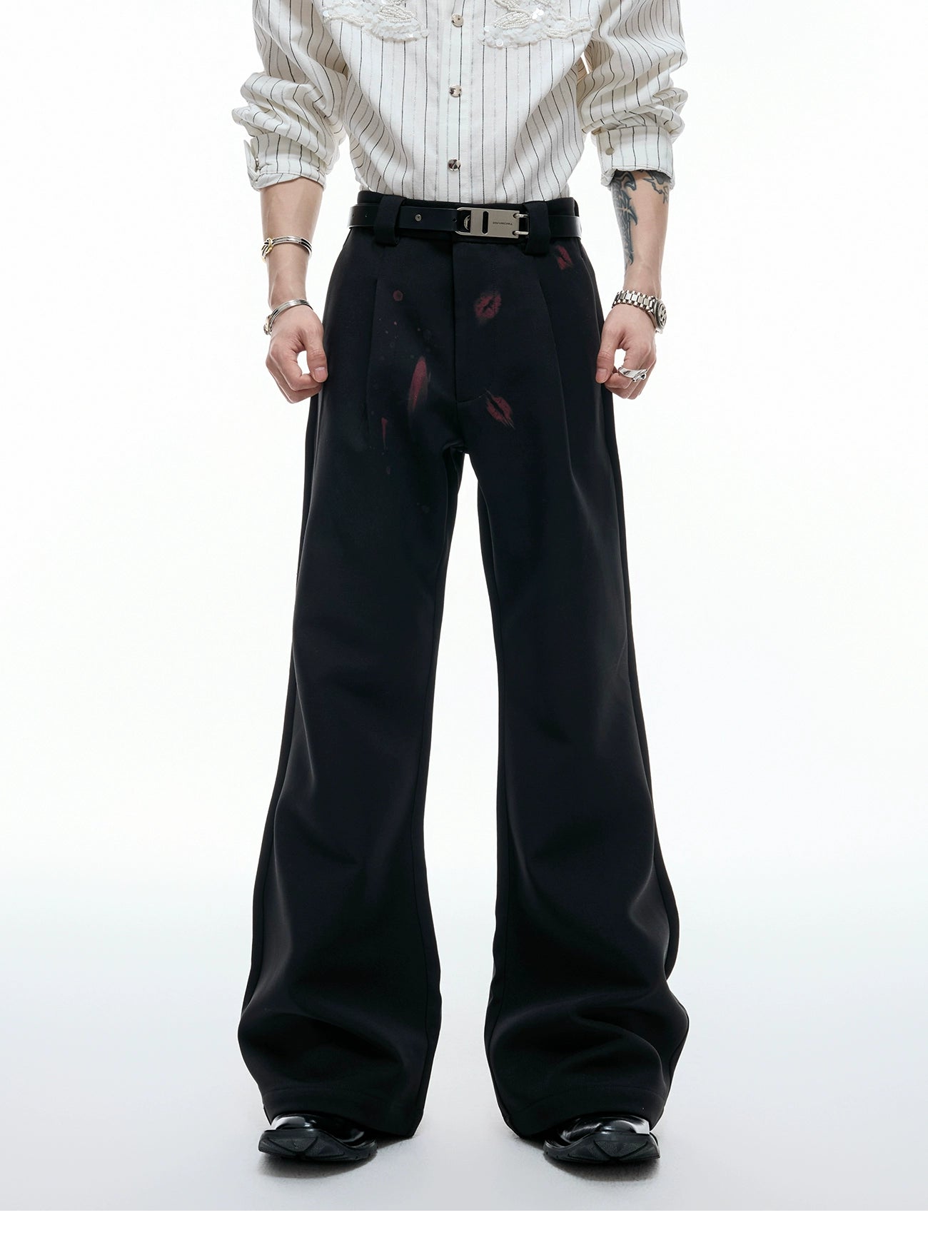 【25s Aug.】Pleated Red Lip Print Flared Trousers
