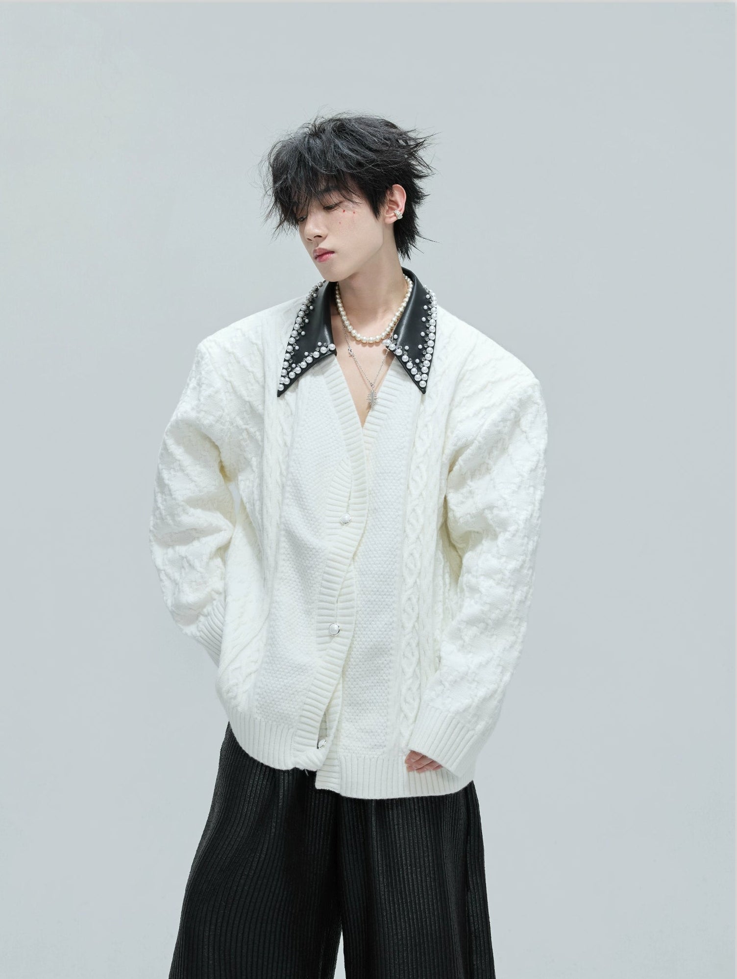 【25s Nov.】Elegant and Luxurious Vintage Handmade Pearl Sweater