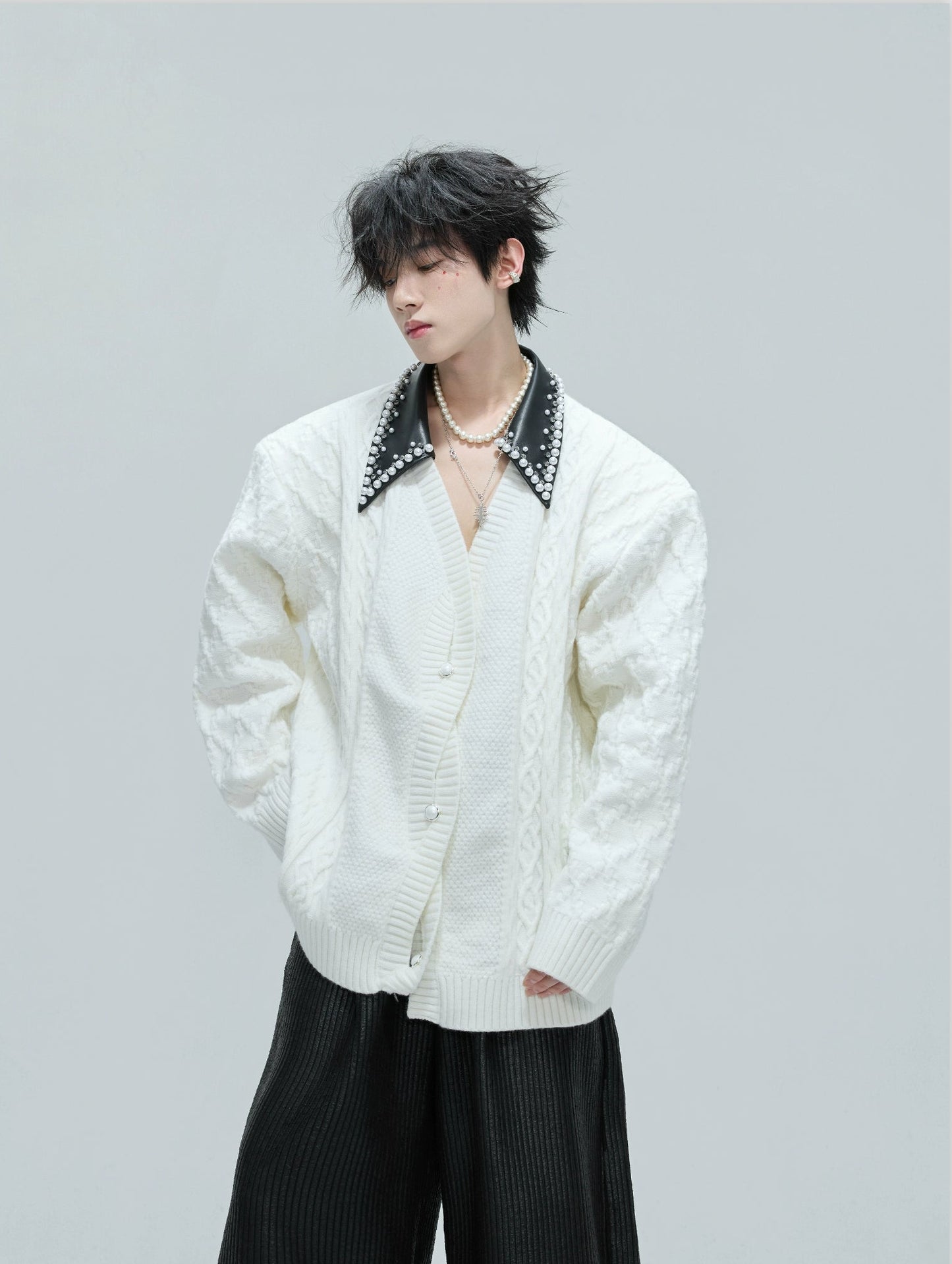 【25s Nov.】Elegant and Luxurious Vintage Handmade Pearl Sweater