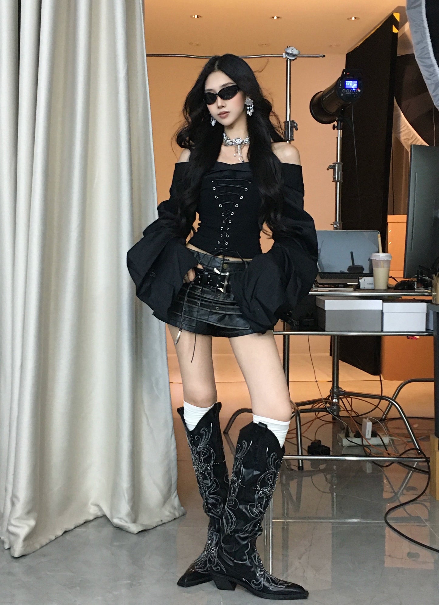 【25s Sep.】Off-the-shoulder Strappy Hottie Waist Shirt