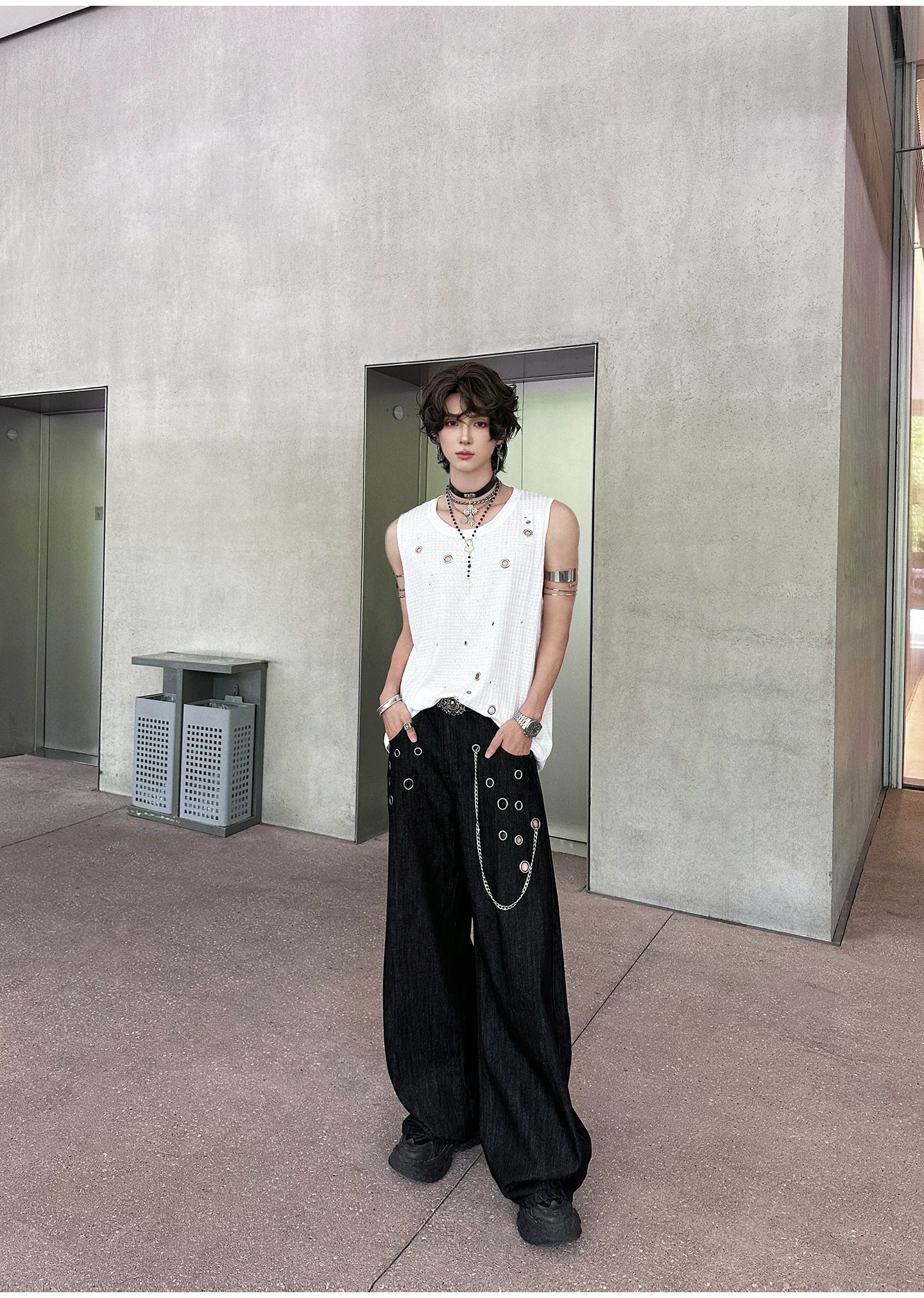High-Street Sleeveless Tee