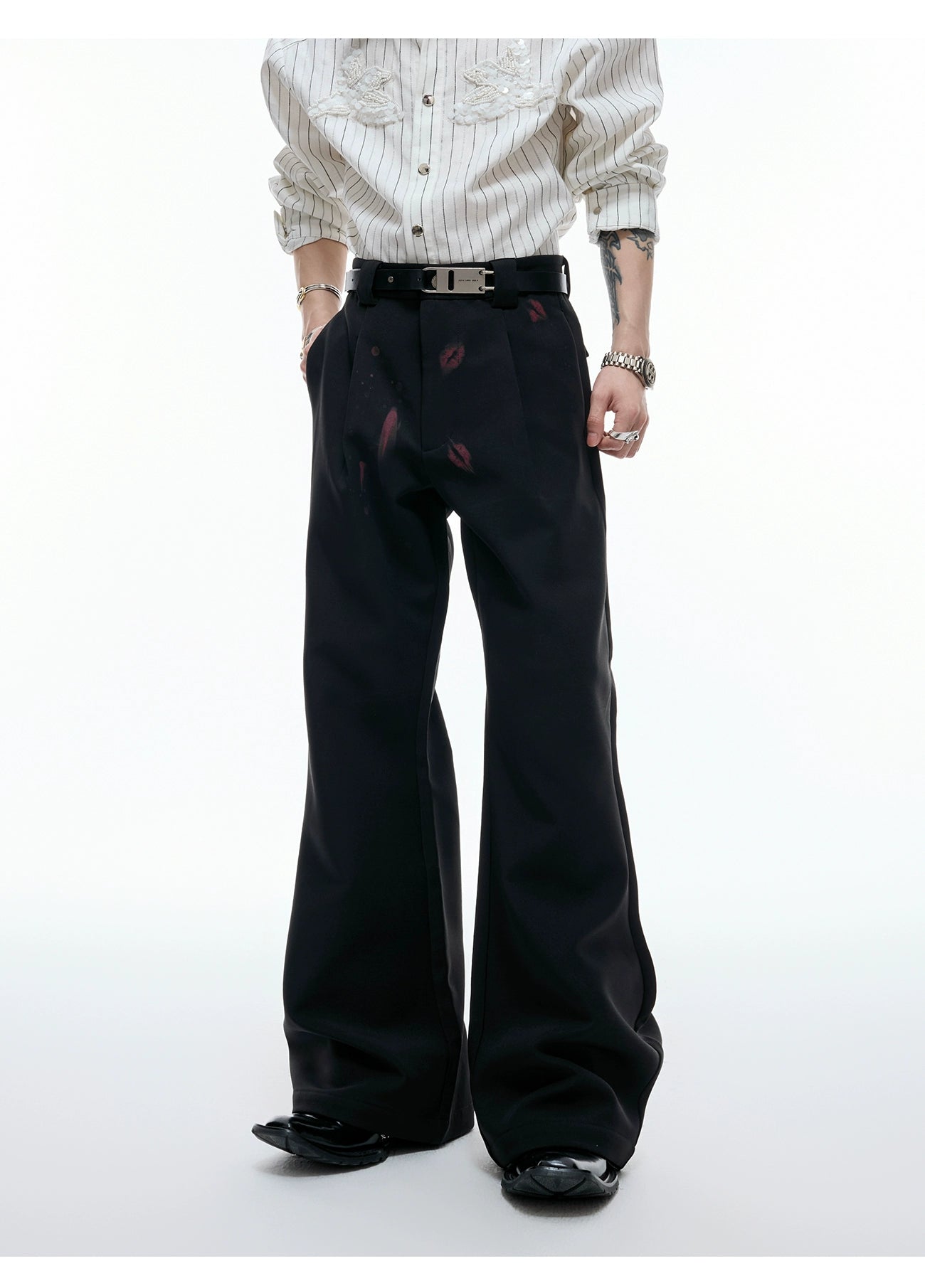 【25s Aug.】Pleated Red Lip Print Flared Trousers