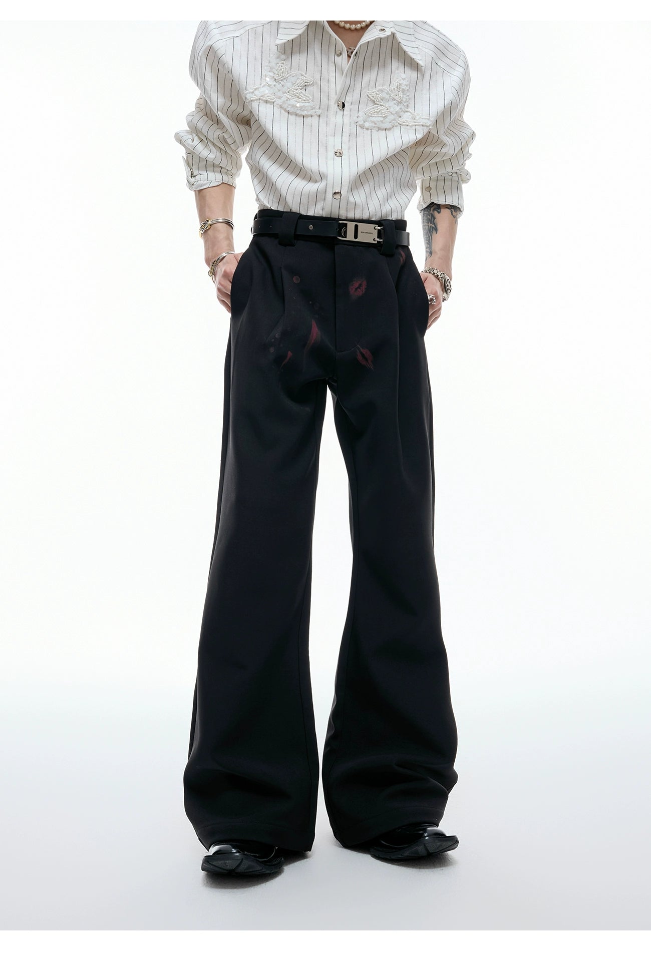 【25s Aug.】Pleated Red Lip Print Flared Trousers