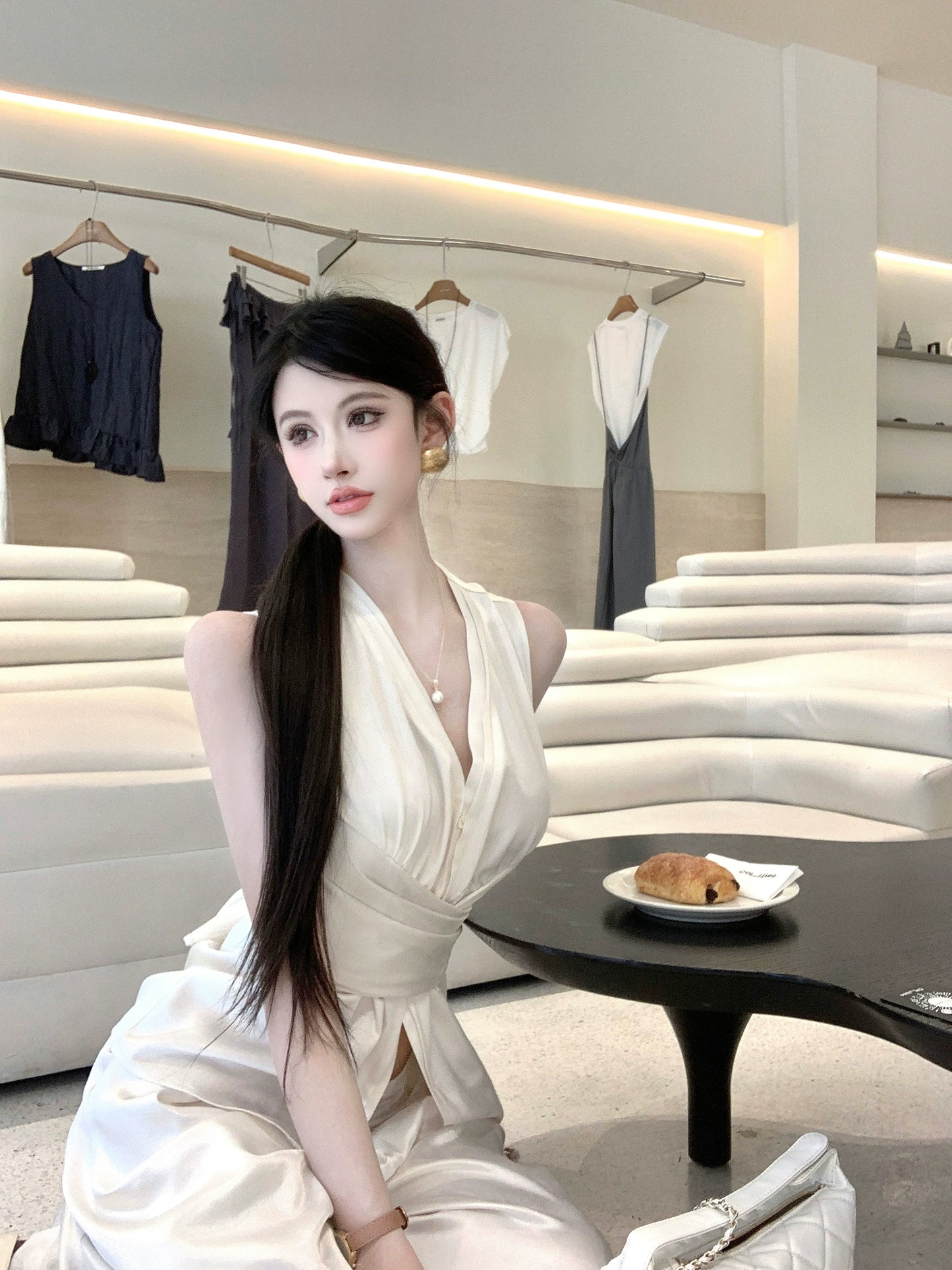 【25s Aug.】Old Money Style V-Neck Silk Sleeveless Top / Loose Pants