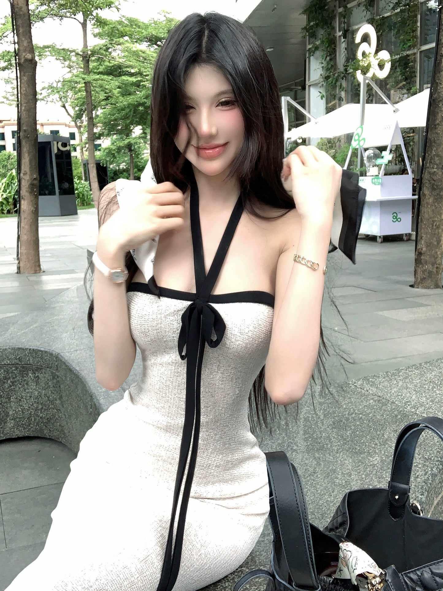 【25s Aug.】Off-Shoulder Halter Neck Dress