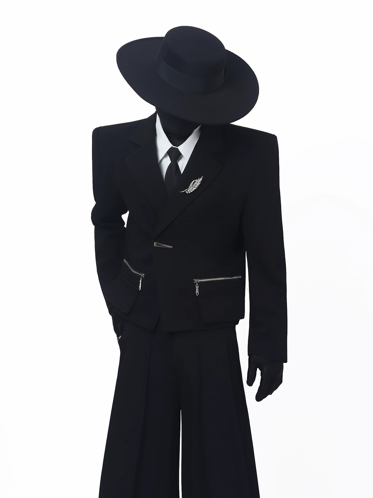 【26s May.】Cropped Metal Brooch Shoulder Blazer + Pants