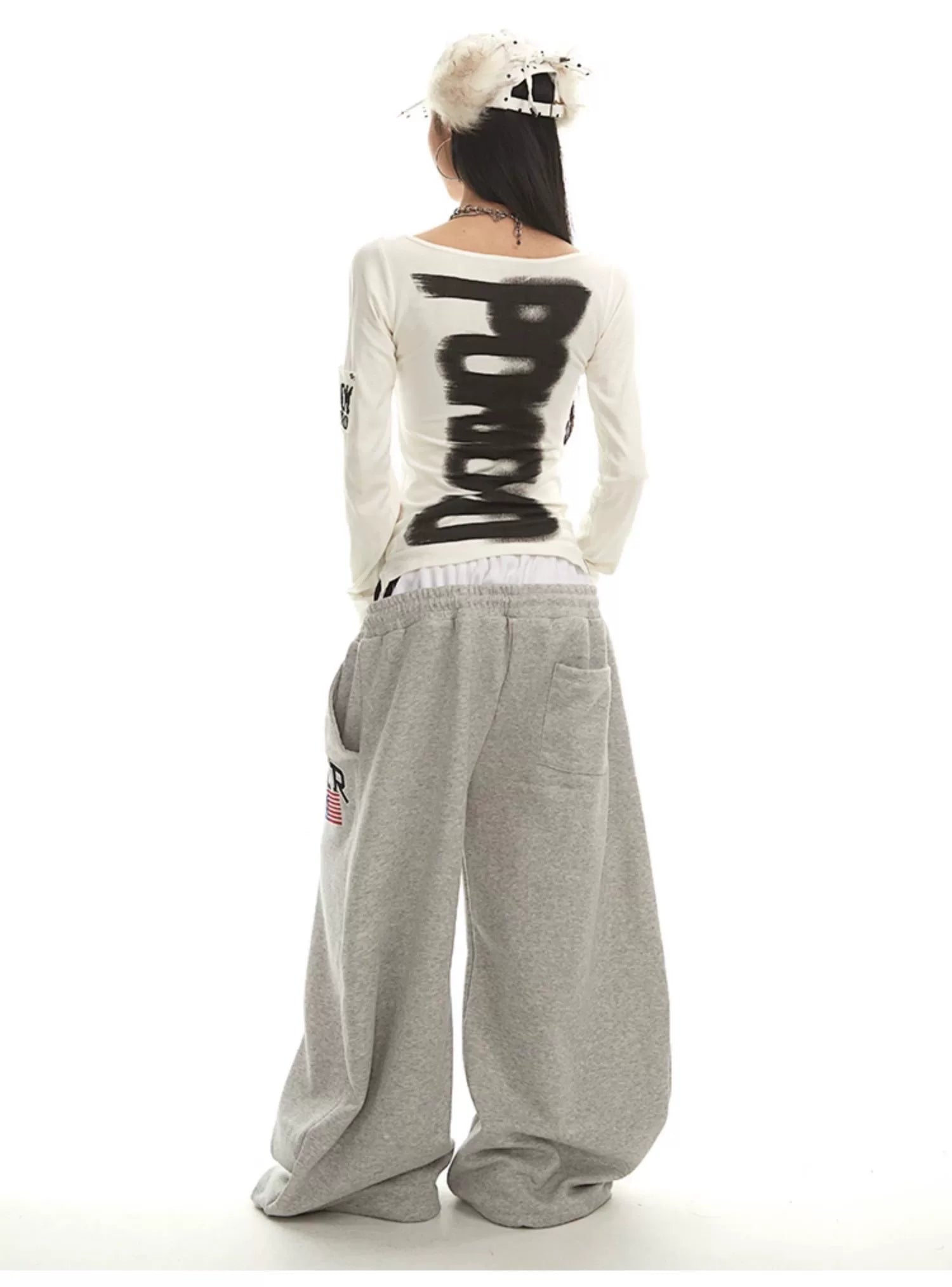 【25s Dec.】Retro Letter Print Off-shoulder Base Layer
