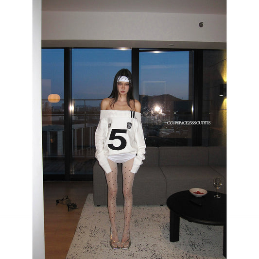 【25s Nov.】Letter Print Off-Shoulder Sweater