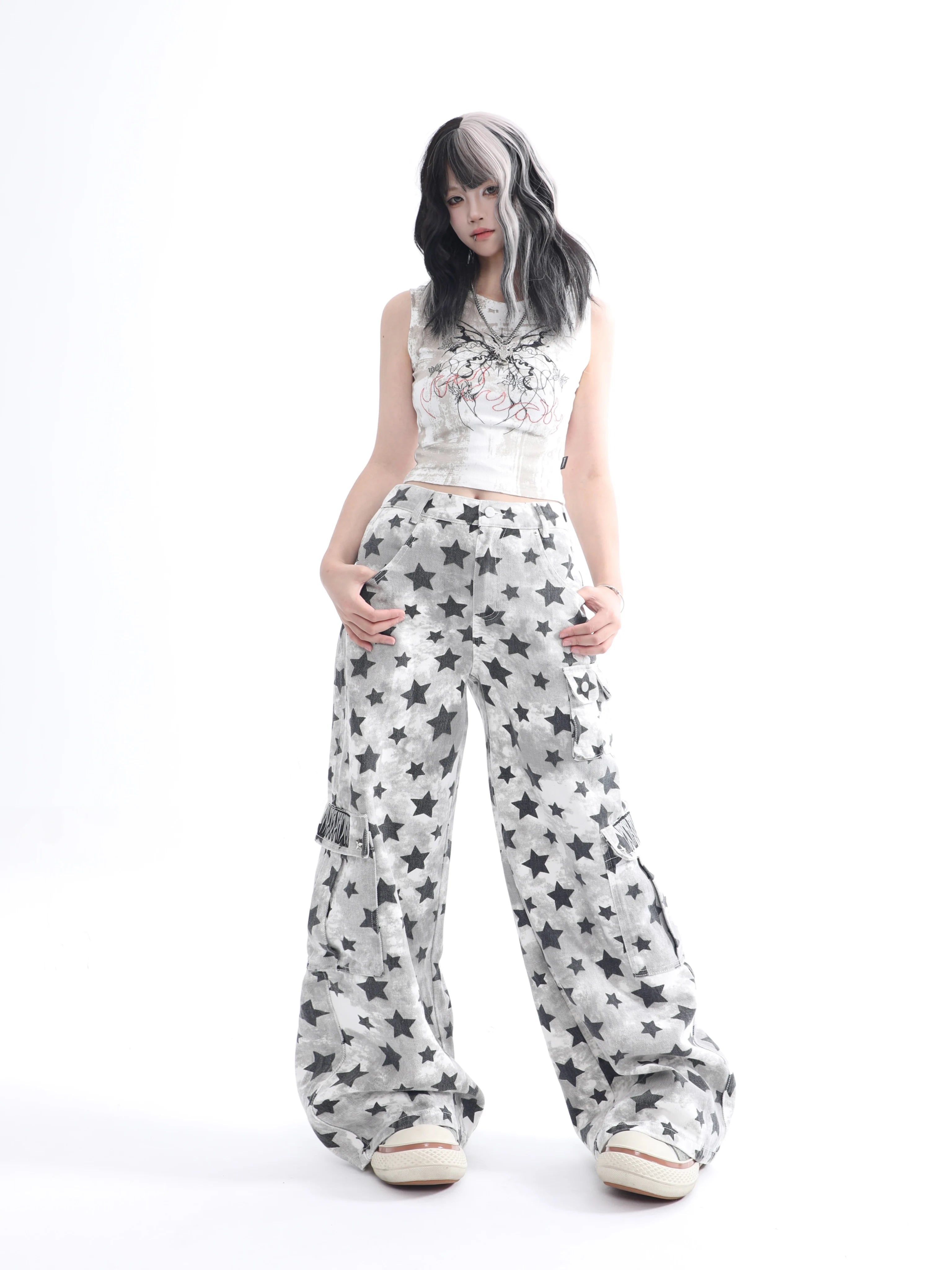 【26s May】Star Patch Distressed Camo Straight Denim Pants