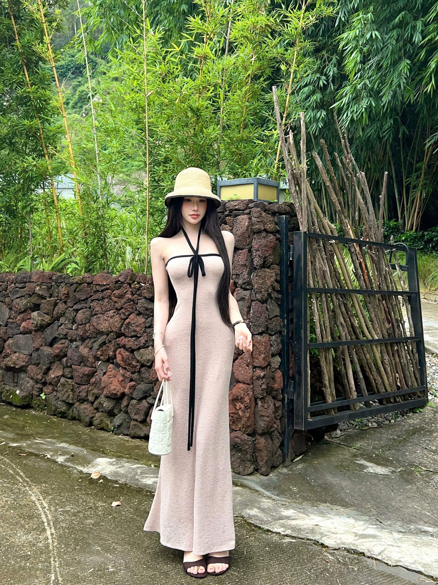 【25s Aug.】Off-Shoulder Halter Neck Dress