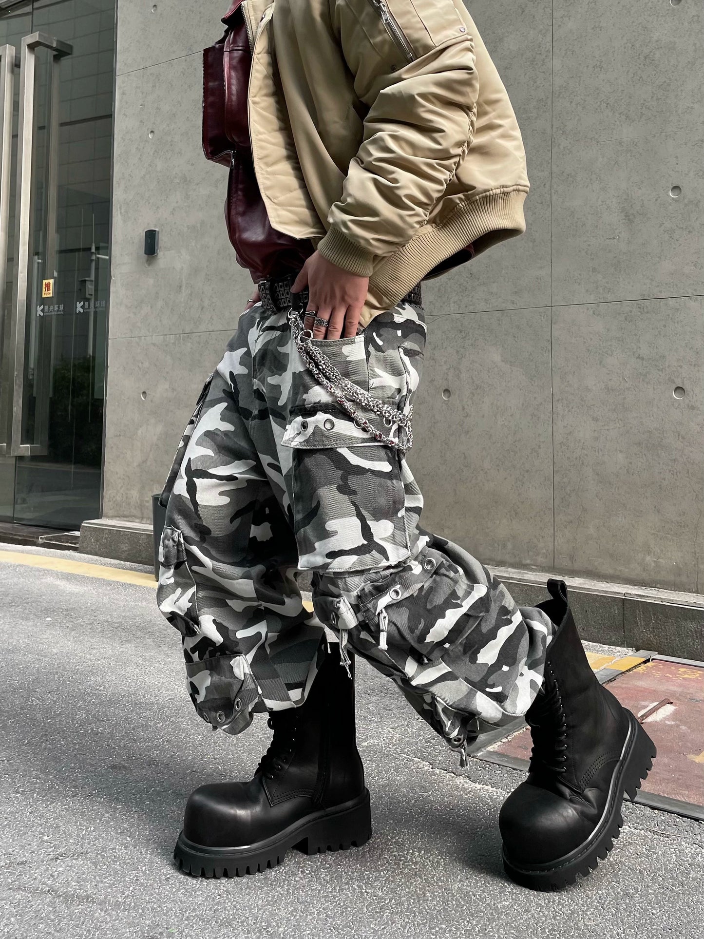 【25s Jan.】Camouflage Denim Patchwork Multi-pocket Cargo Trousers