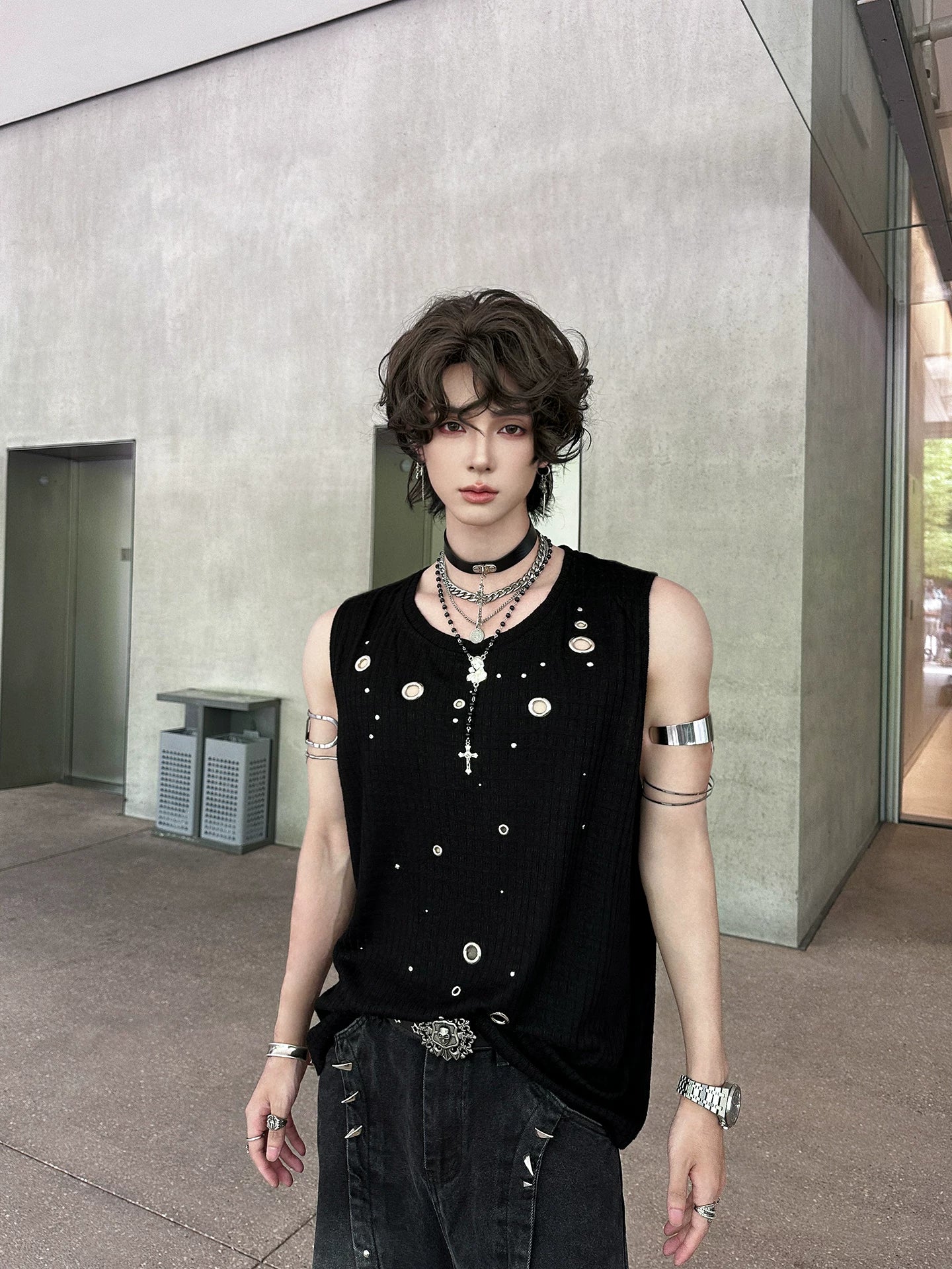 High-Street Sleeveless Tee