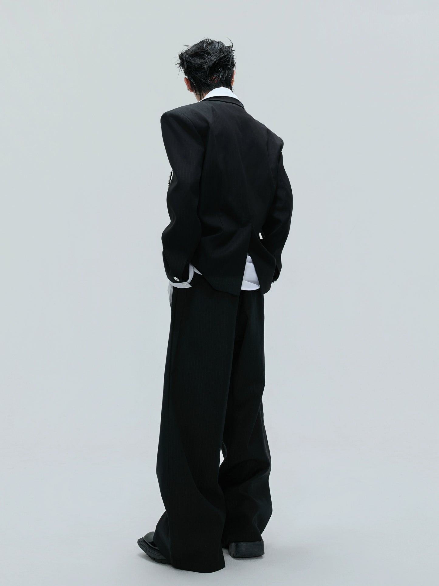 【25s Nov.】Shimmering Striped Fitted Blazer/Trousers