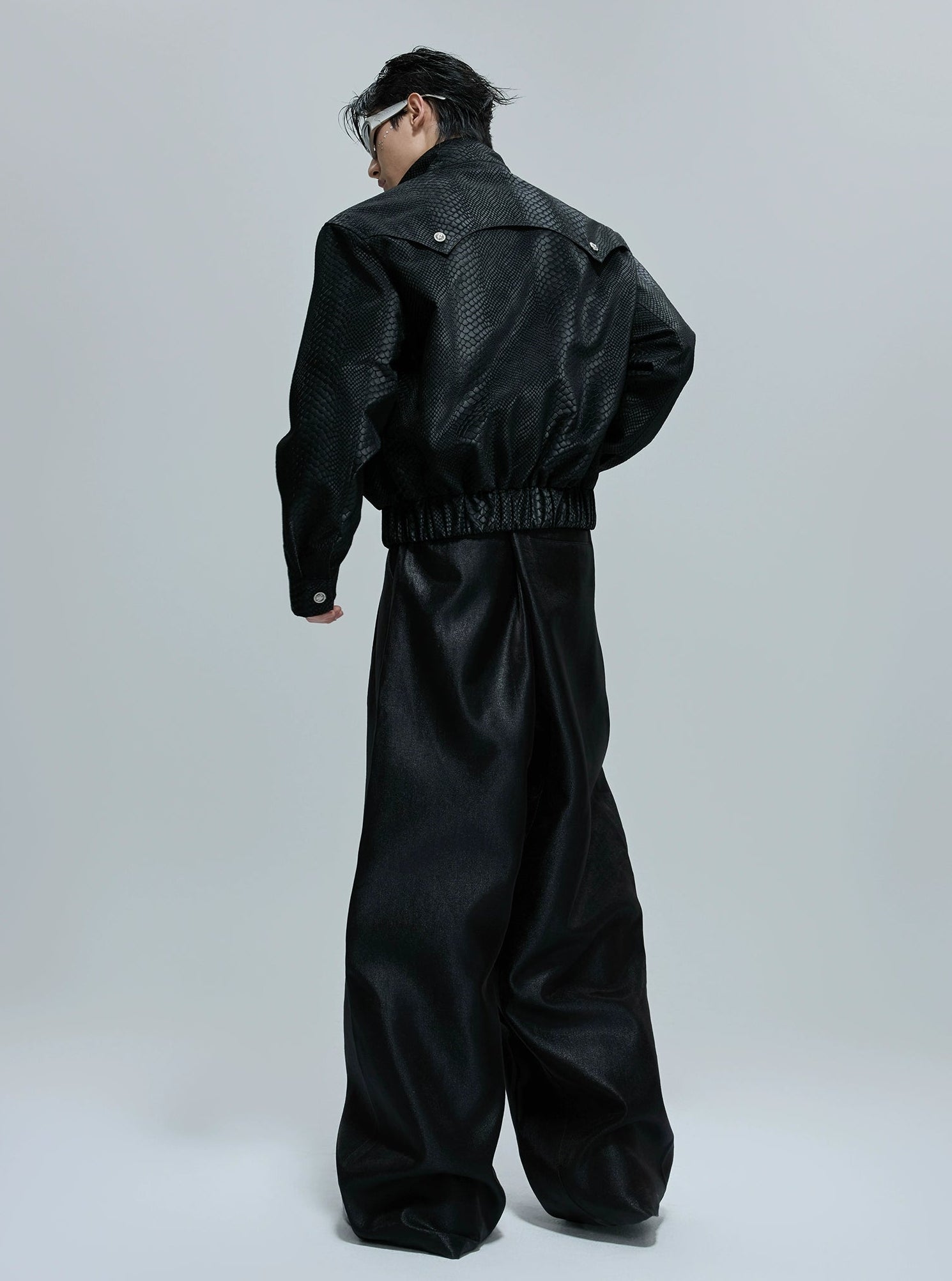 【25s Nov.】Crocodile-print Scale Cropped Leather Jacket