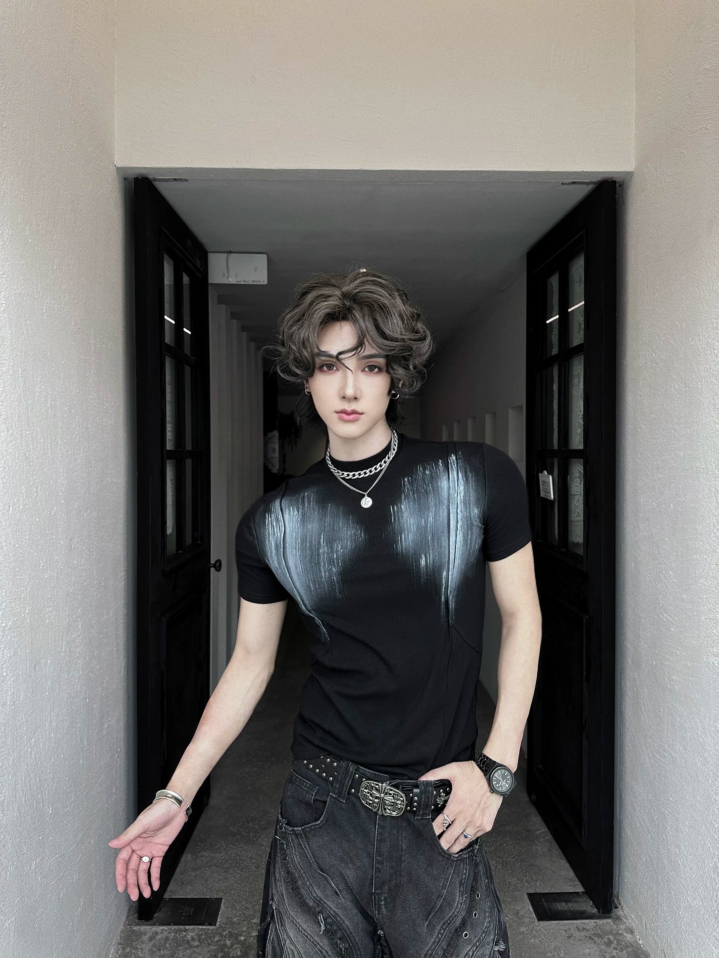Minimal Graphic Print Tee