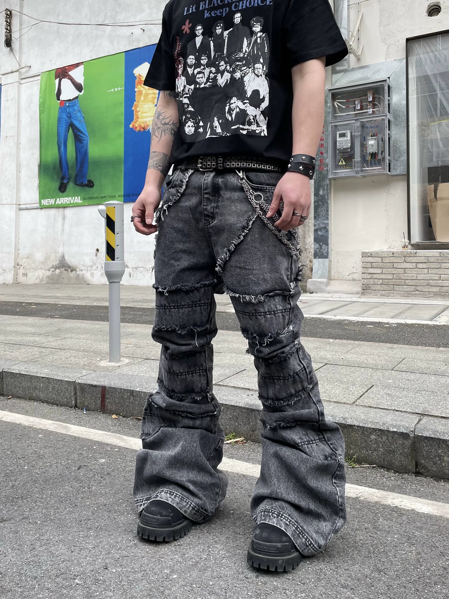 【25s Jun.】Distressed Frayed Patchwork Denim Jeans
