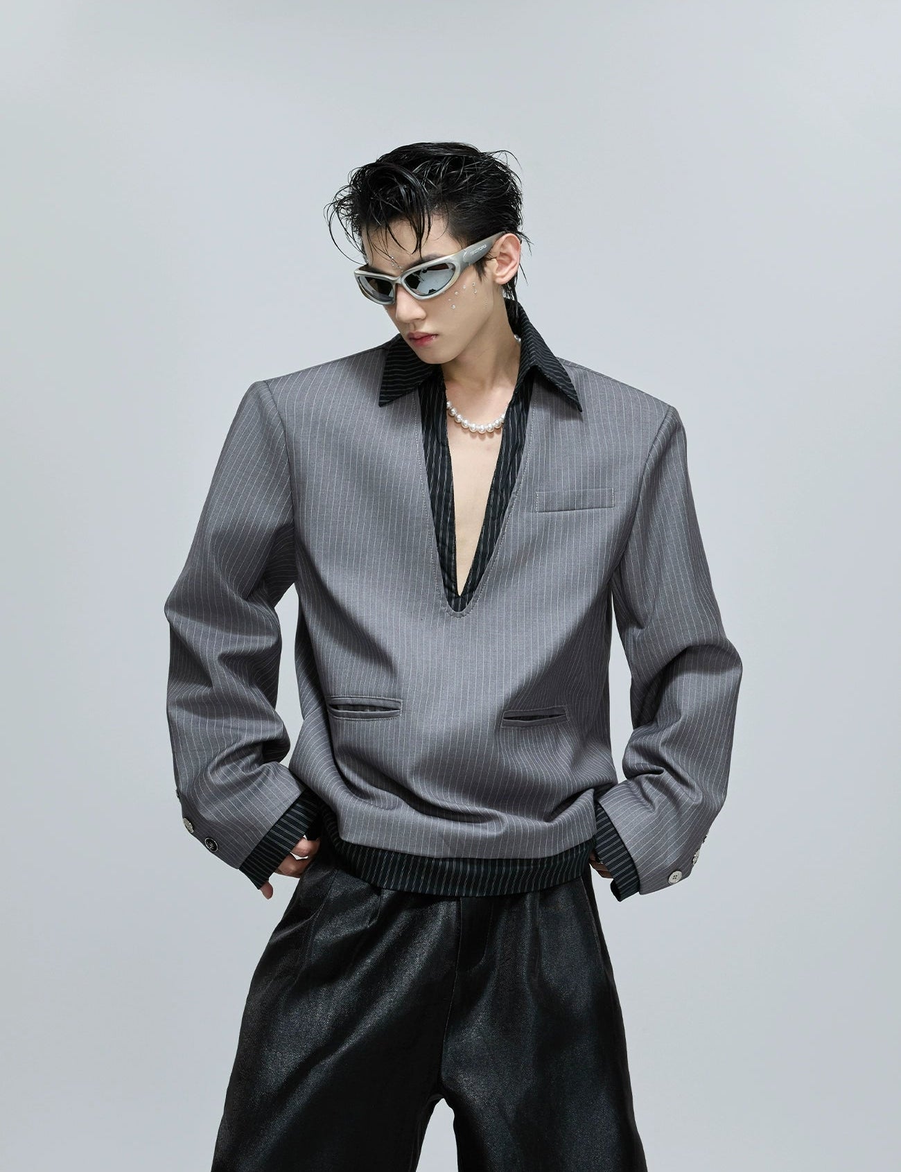 【25s Nov.】Simple Striped Patchwork V-neck Shirt