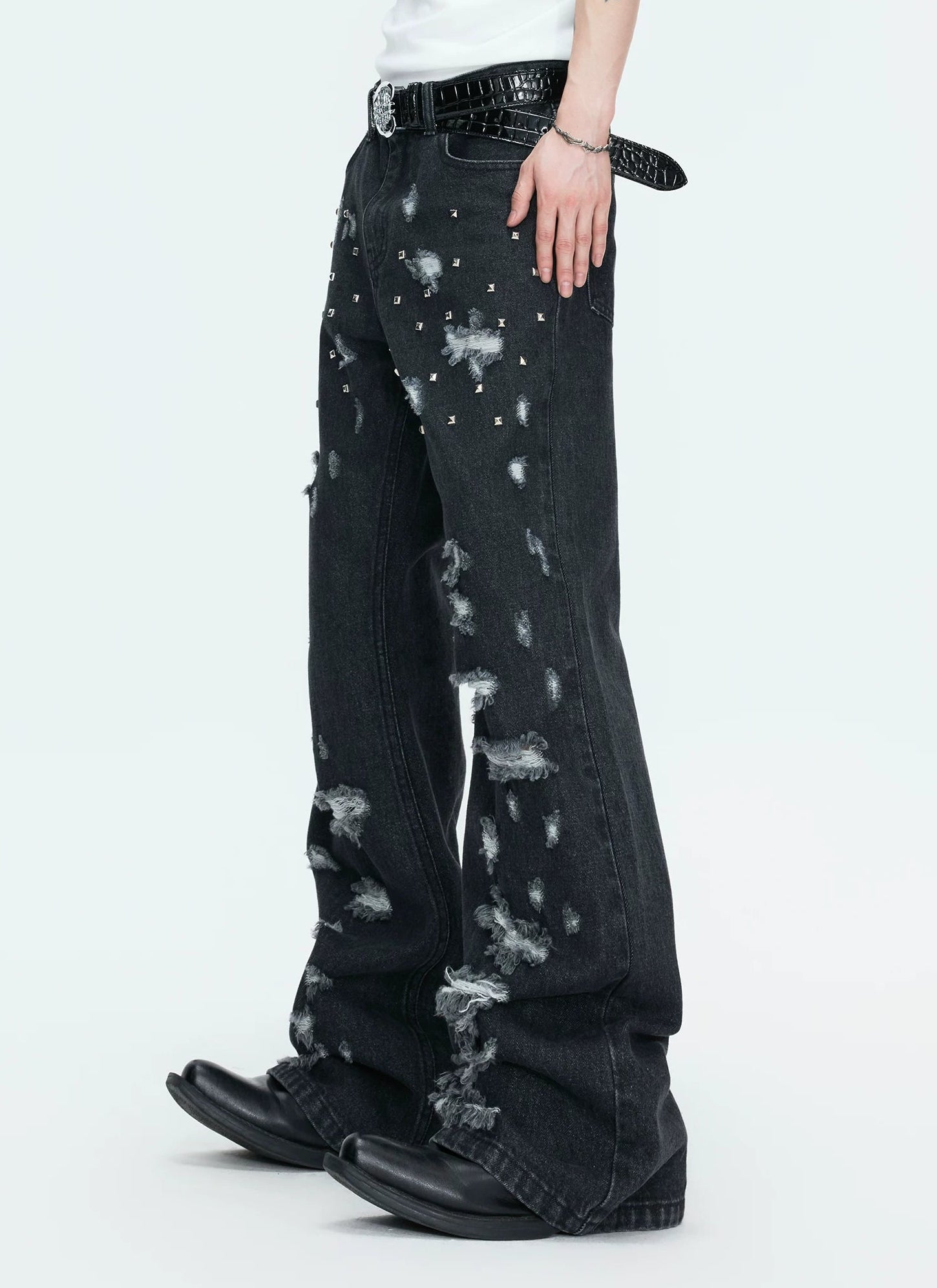 【26s Apr.】Distressed Studded Irregular Flared Denim Pants