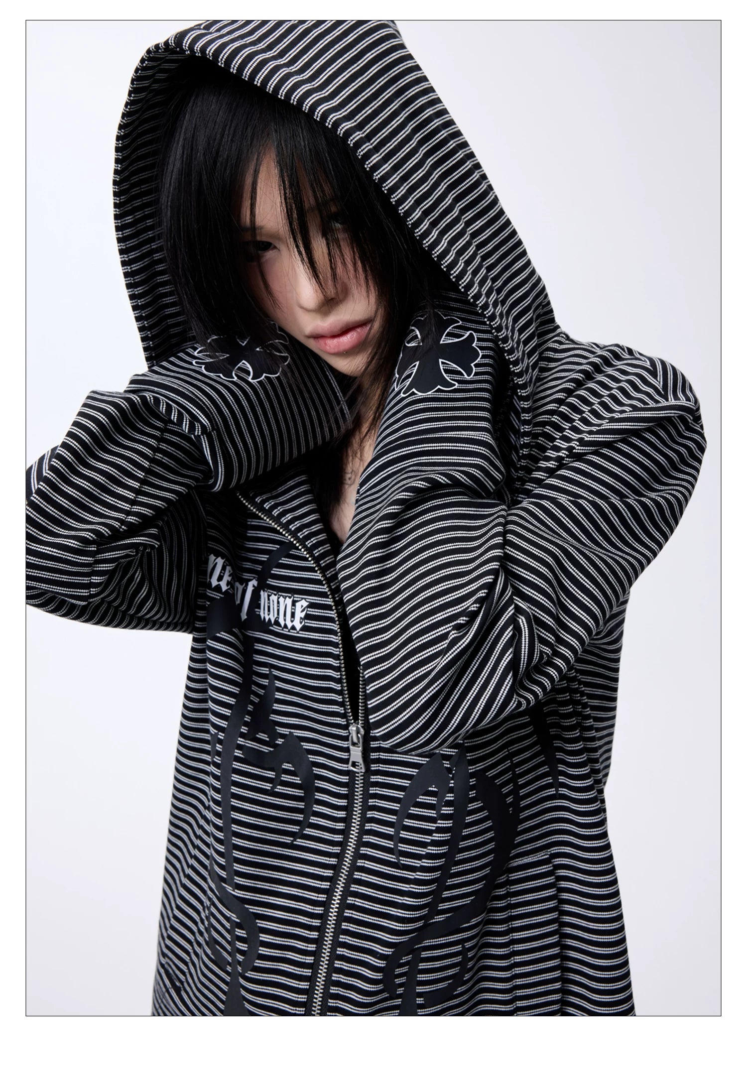 Striped Graphic Cropped Zip Hoodie