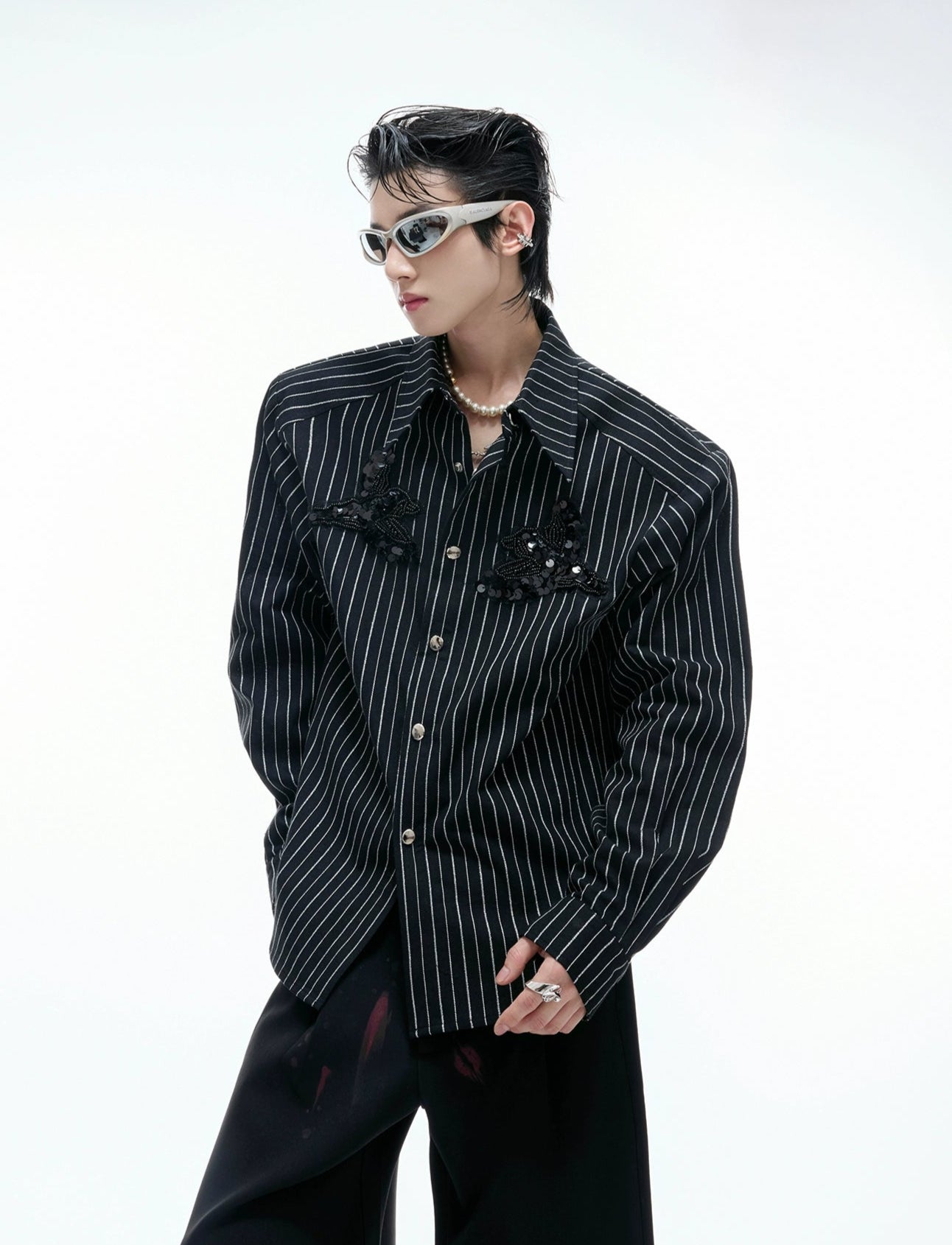 【25s Aug.】Striped Sequin-embroidered Linen Shirt