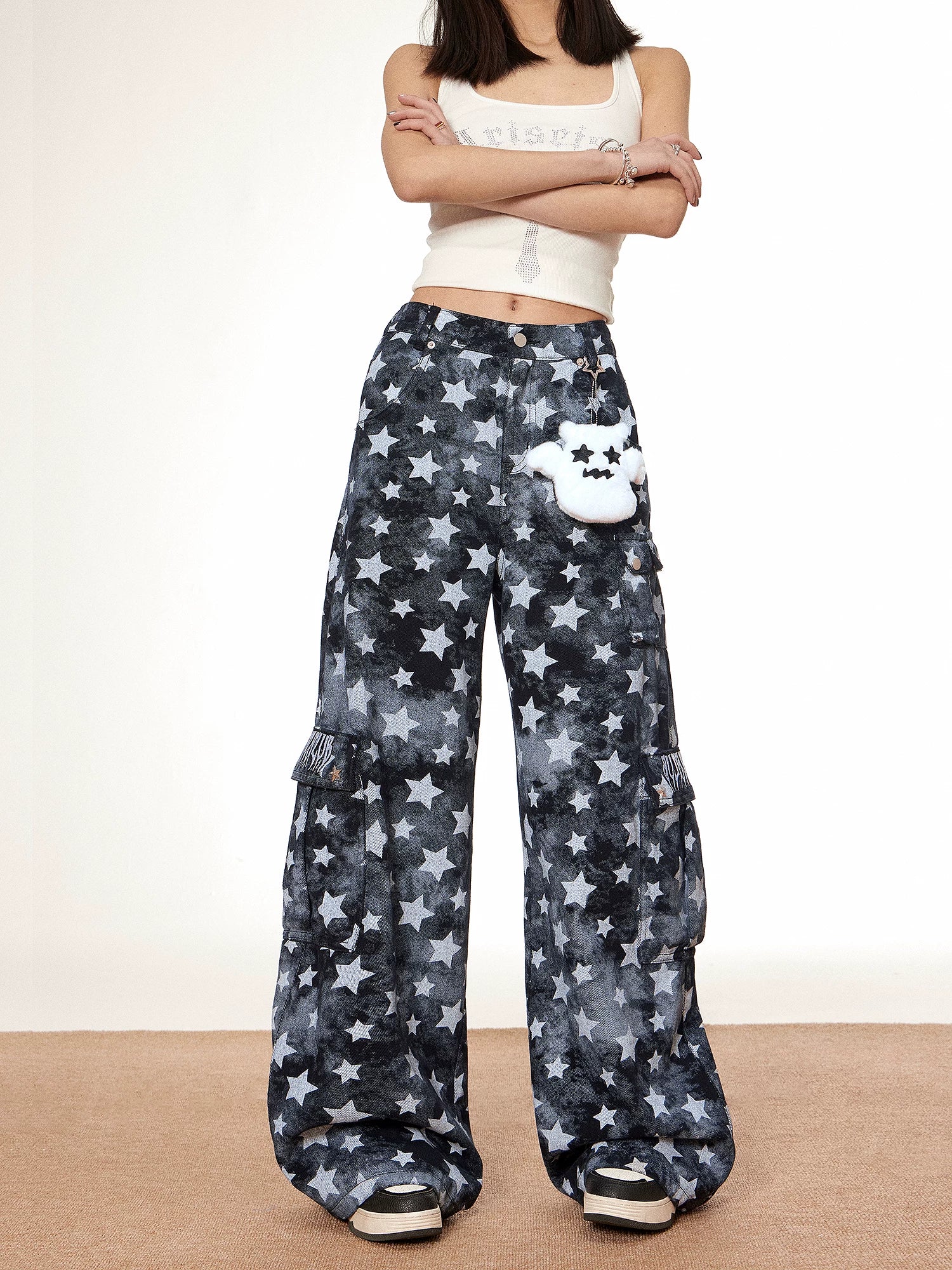 【26s May】Star Patch Distressed Camo Straight Denim Pants