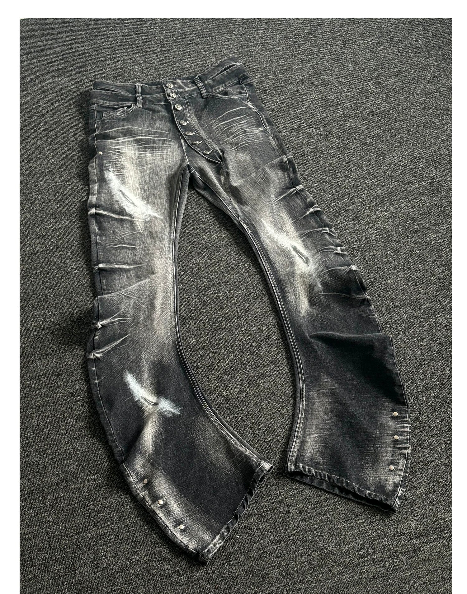 【26s Jan.】Blade-Washed Curved Fit Stretch Denim Jeans