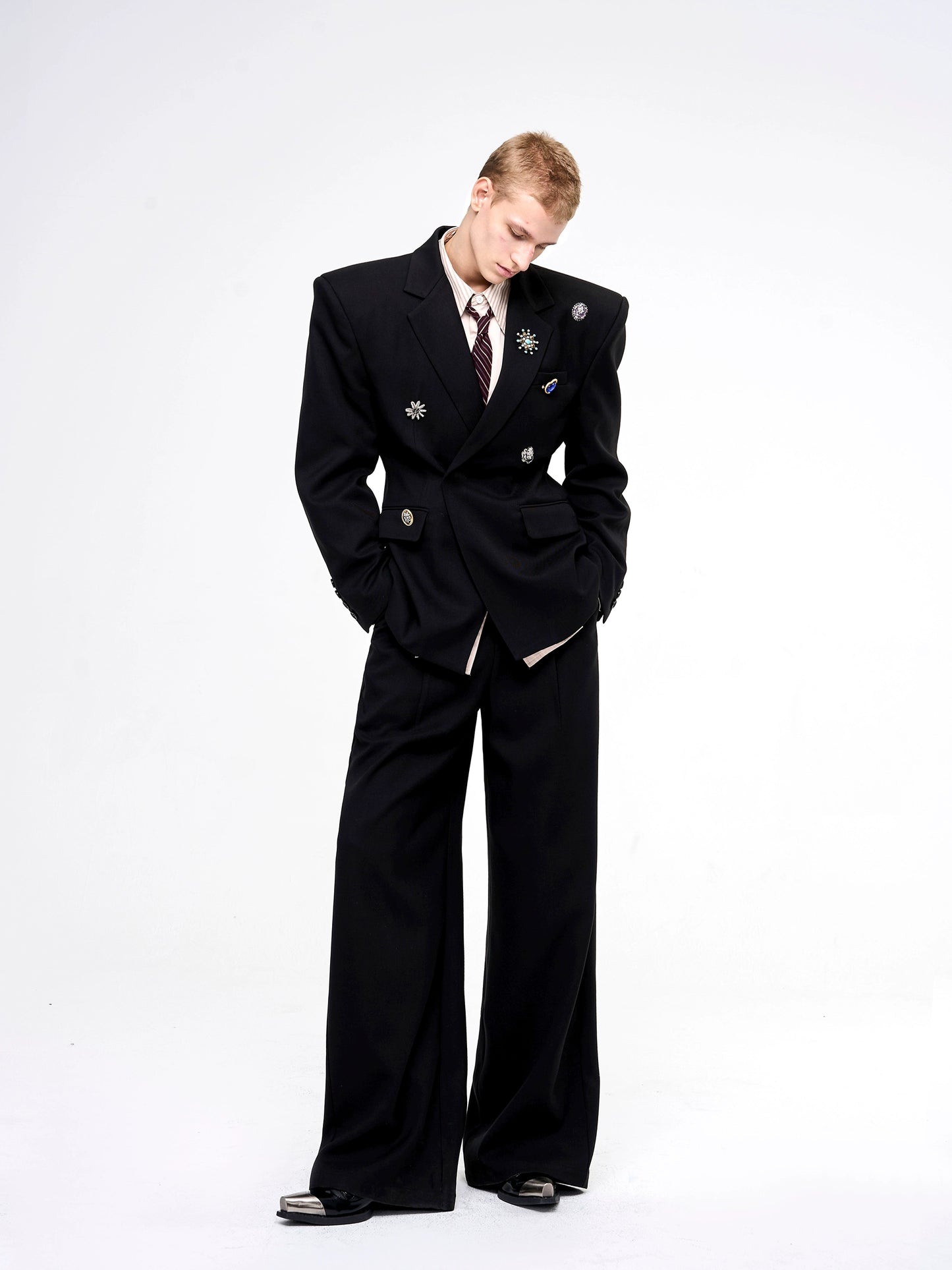 High-end Luxury Metal Brooch Suit / Pants