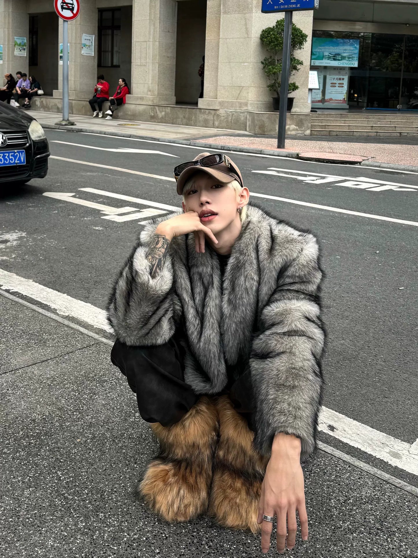 【25s Oct.】Stylish Grey Faux Fox Fur Jacket