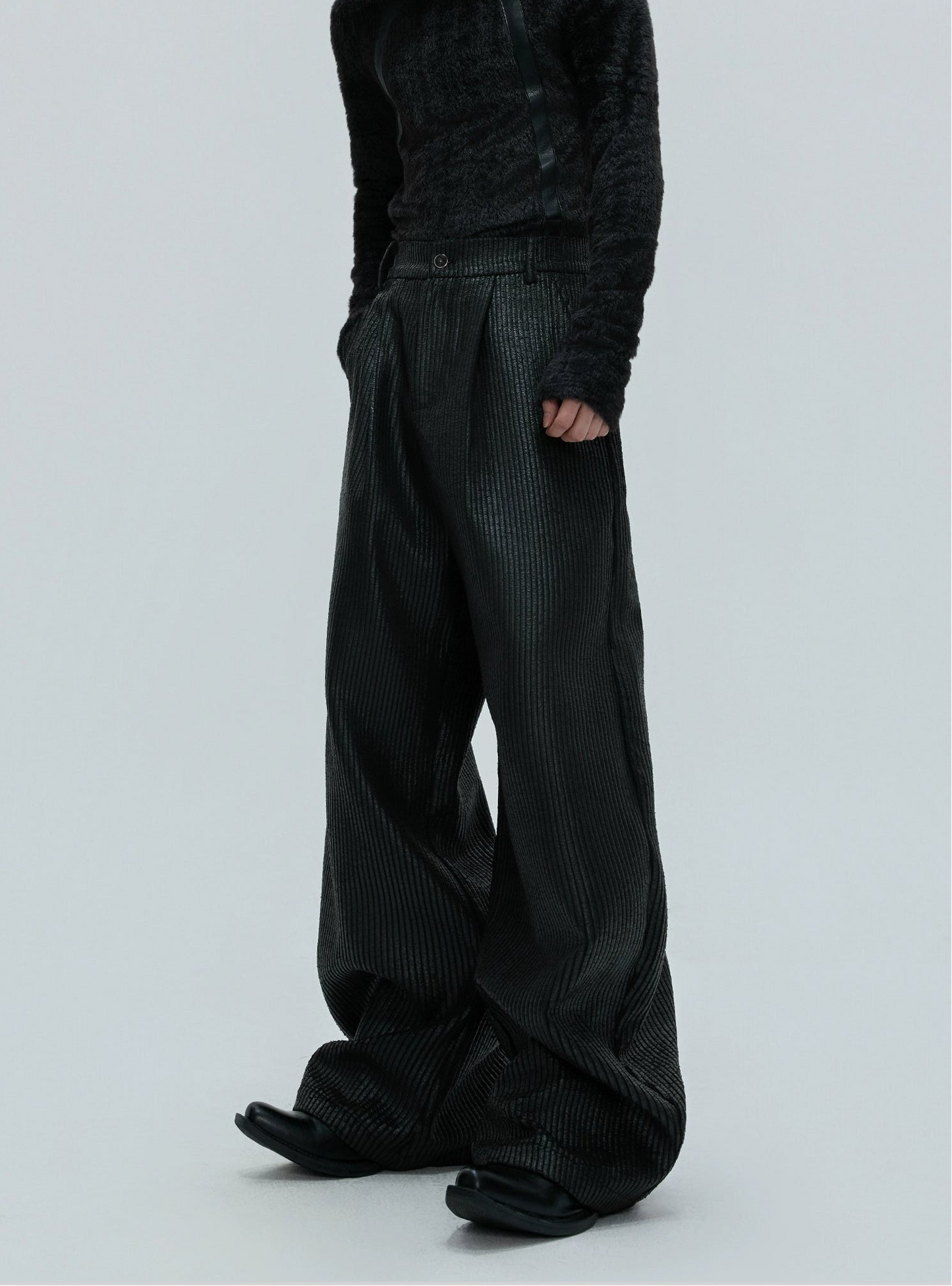 【25s Nov.】Waxed Distressed Leather Trousers