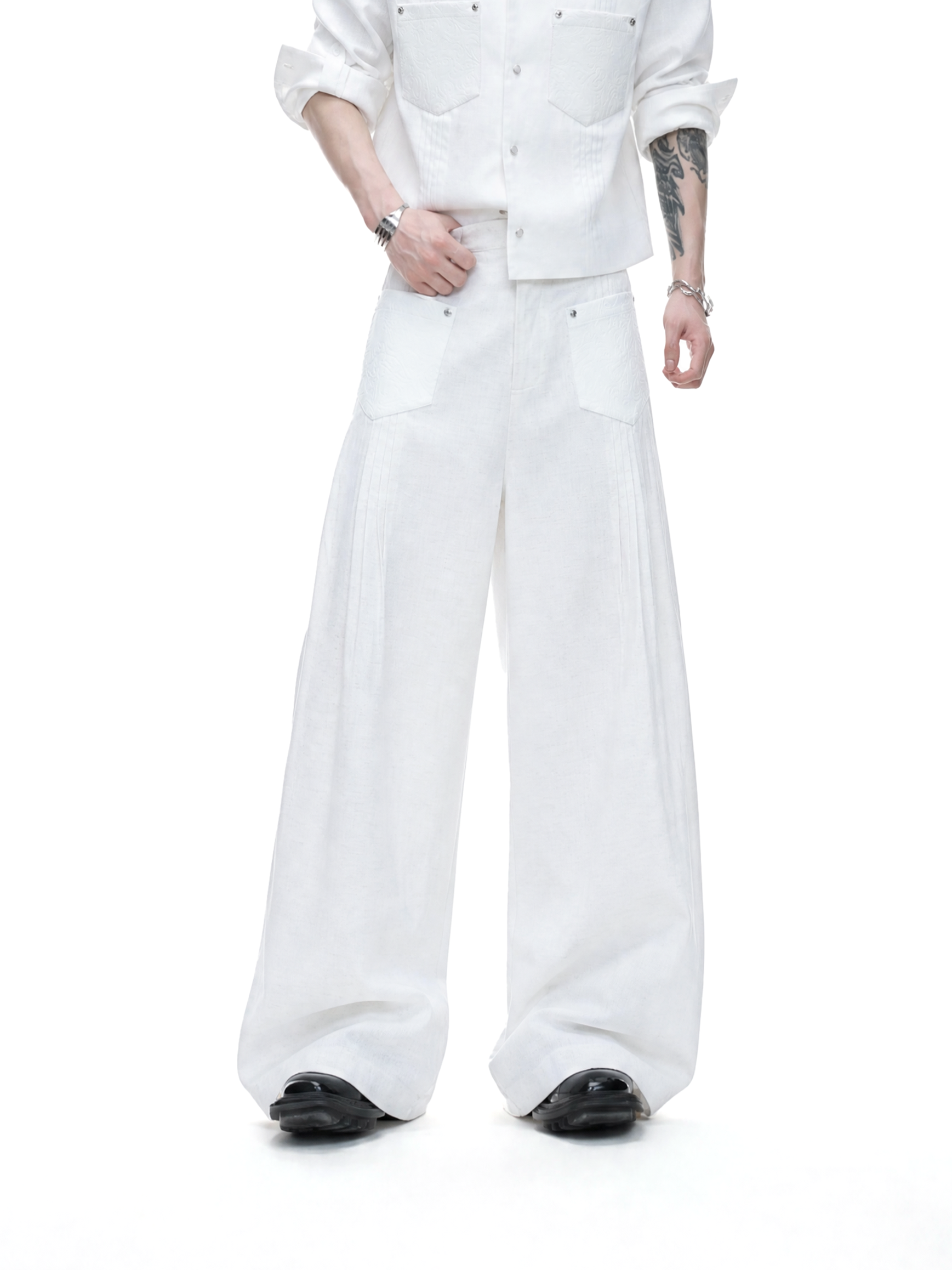 Embroidered Pleated Relaxed Shirt / Pants