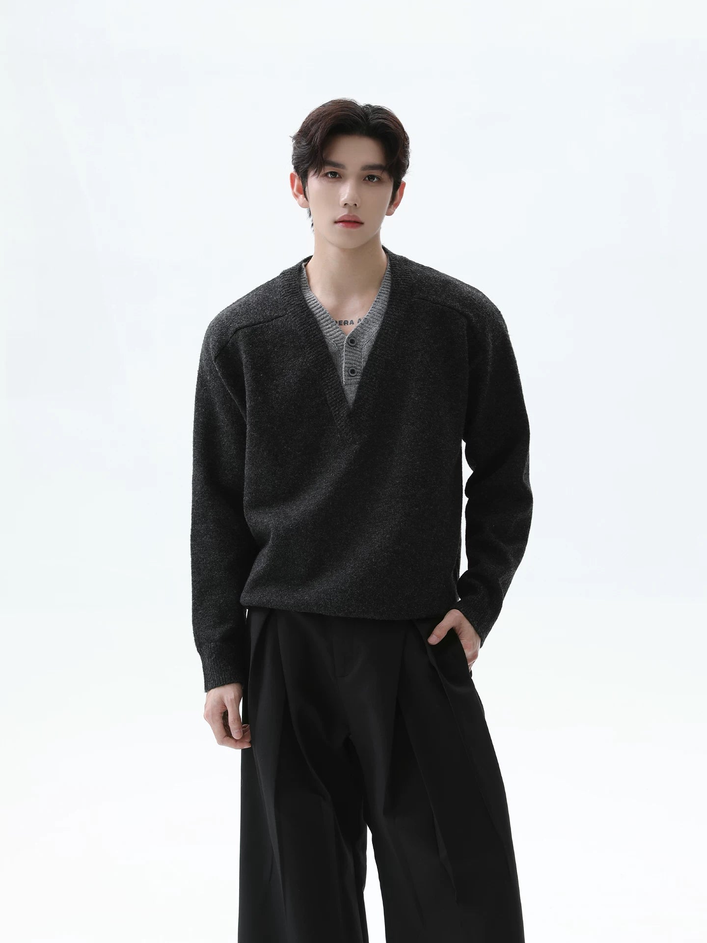 【26s Jan.】Clean-Fit Layered V-Neck Lambswool Knit Sweater