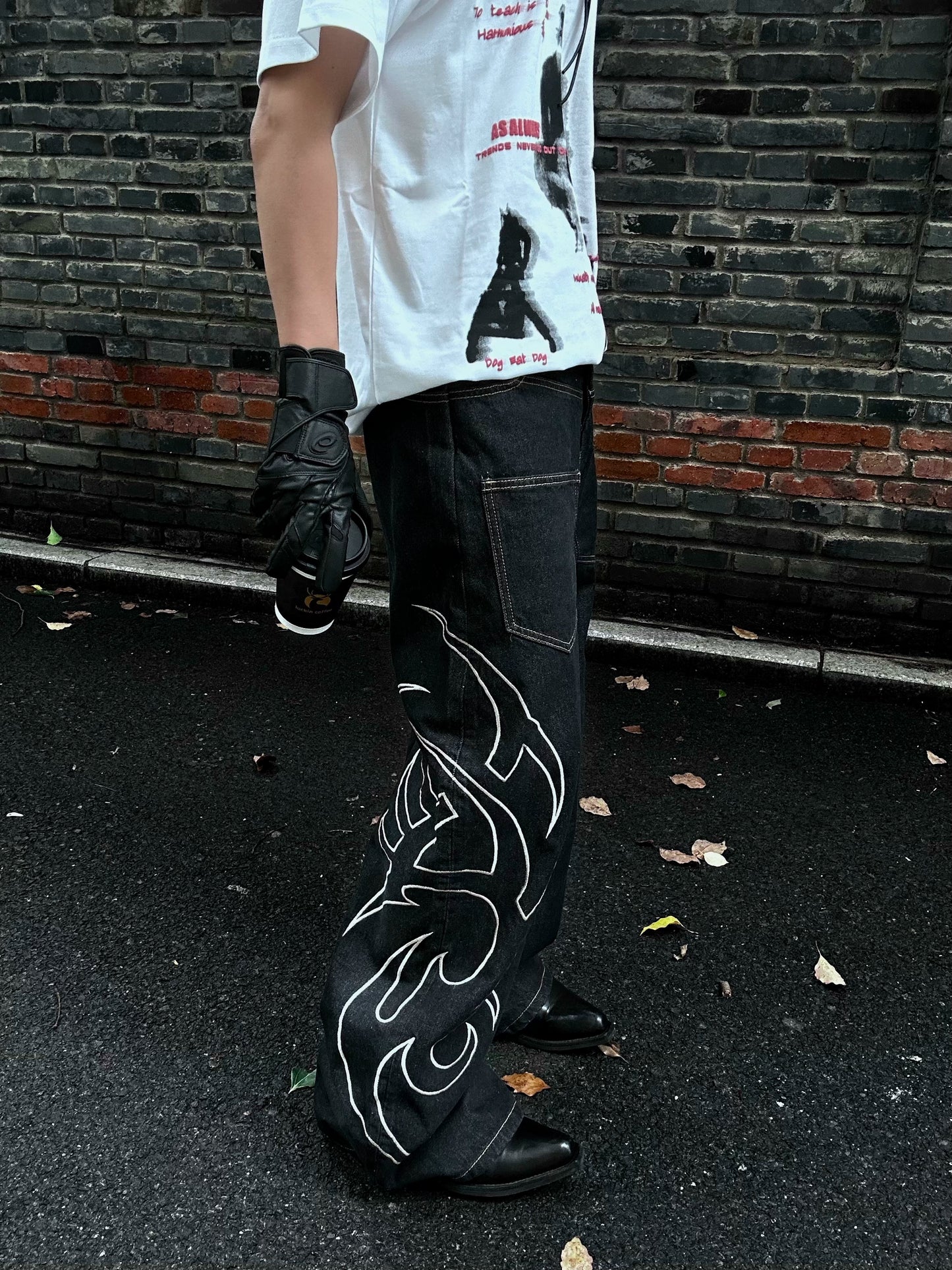 【25s Aug.】Snake Embroidered Wide-Leg Raw Denim Jeans