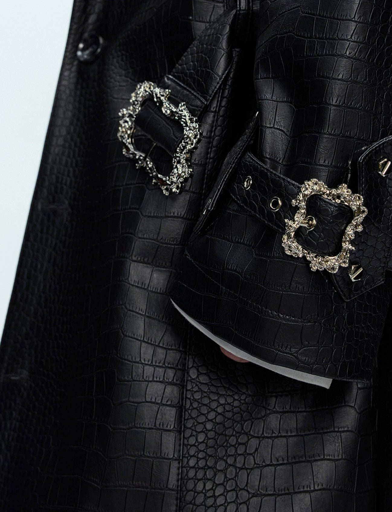 【25s Sep.】Deconstructed Crocodile-effect Metal Buttons Leather Coat